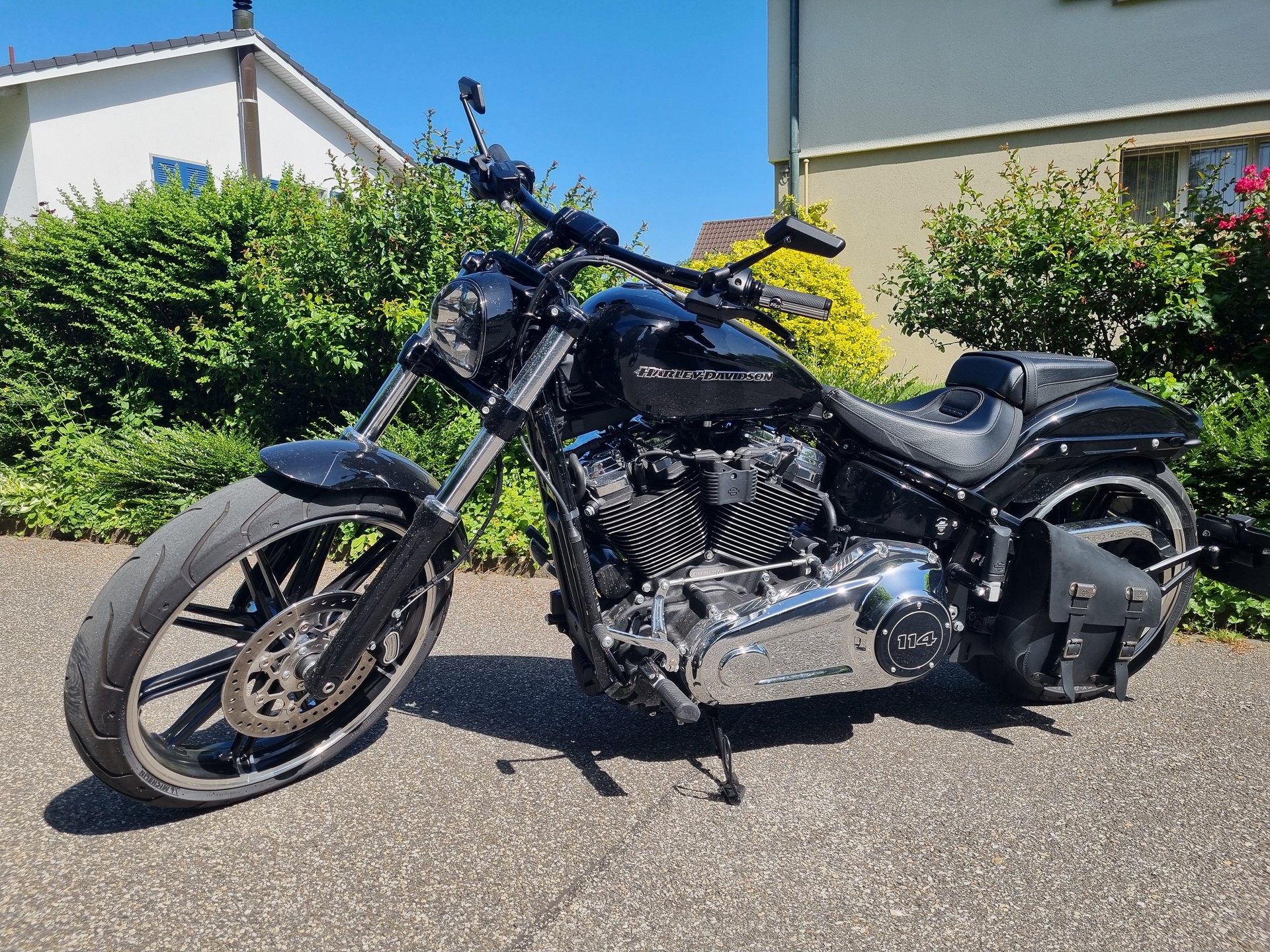 HARLEY-DAVIDSON FXBRS Breakout 114 ABS-image-1