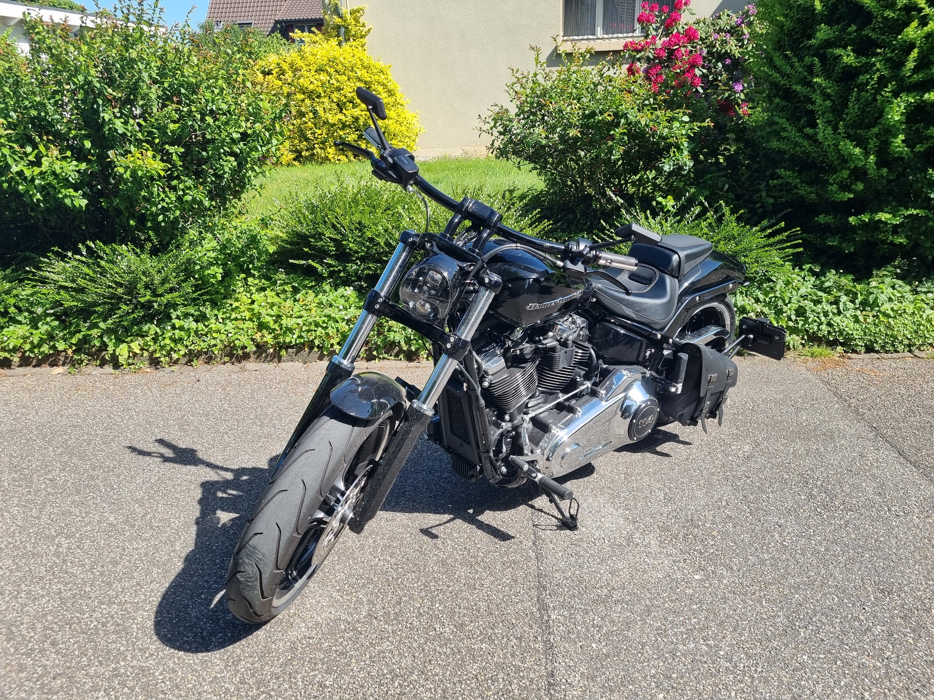 HARLEY-DAVIDSON FXBRS Breakout 114 ABS-image-2