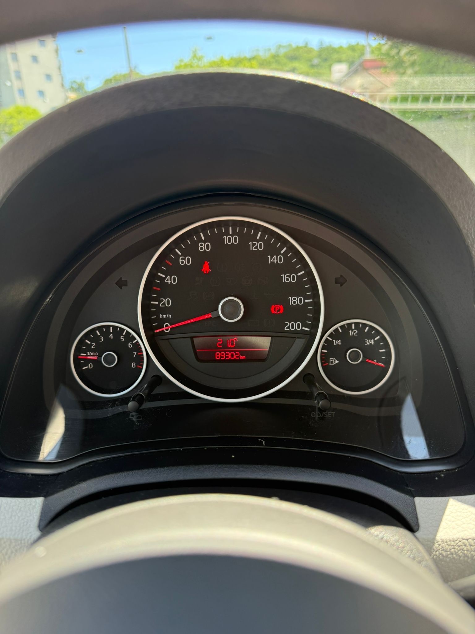 VW Up 1.0 high up-image-6