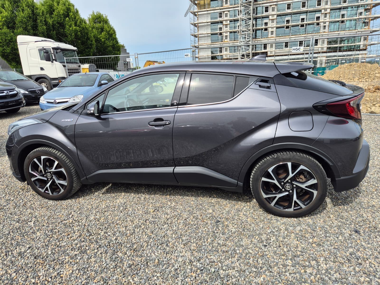 TOYOTA C-HR 2.0 HSD CVT Premium-image-4