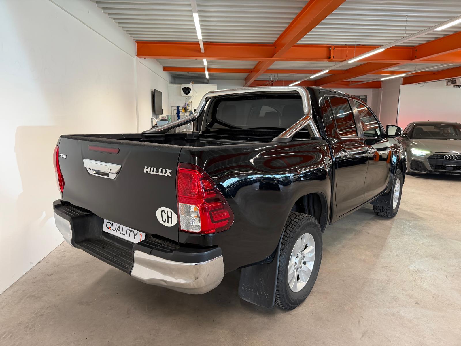 TOYOTA Hilux 2.4D-4D Sol DoubleCab 4x4 A-image-6