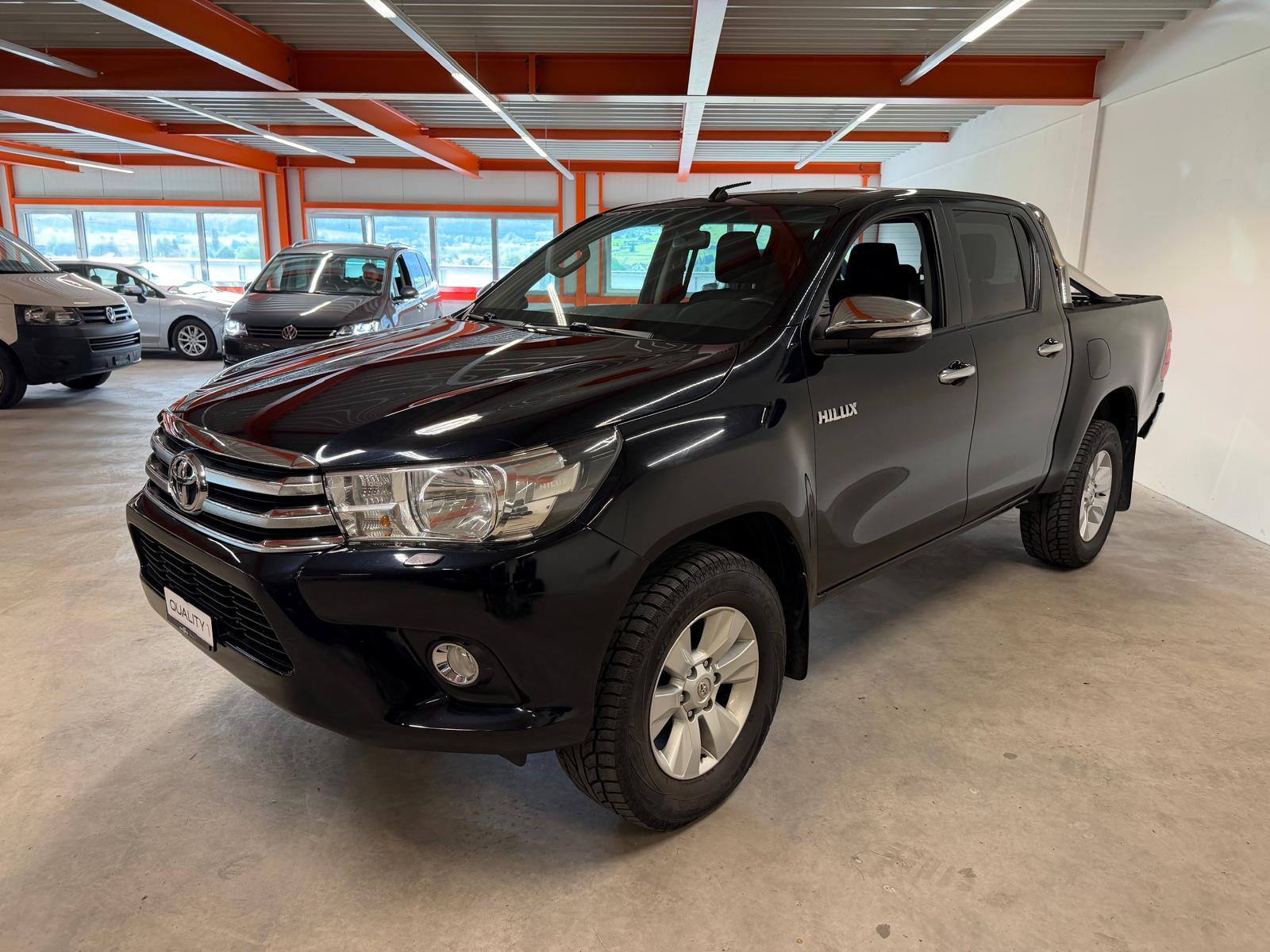 TOYOTA Hilux 2.4D-4D Sol DoubleCab 4x4 A-showroom-element-2