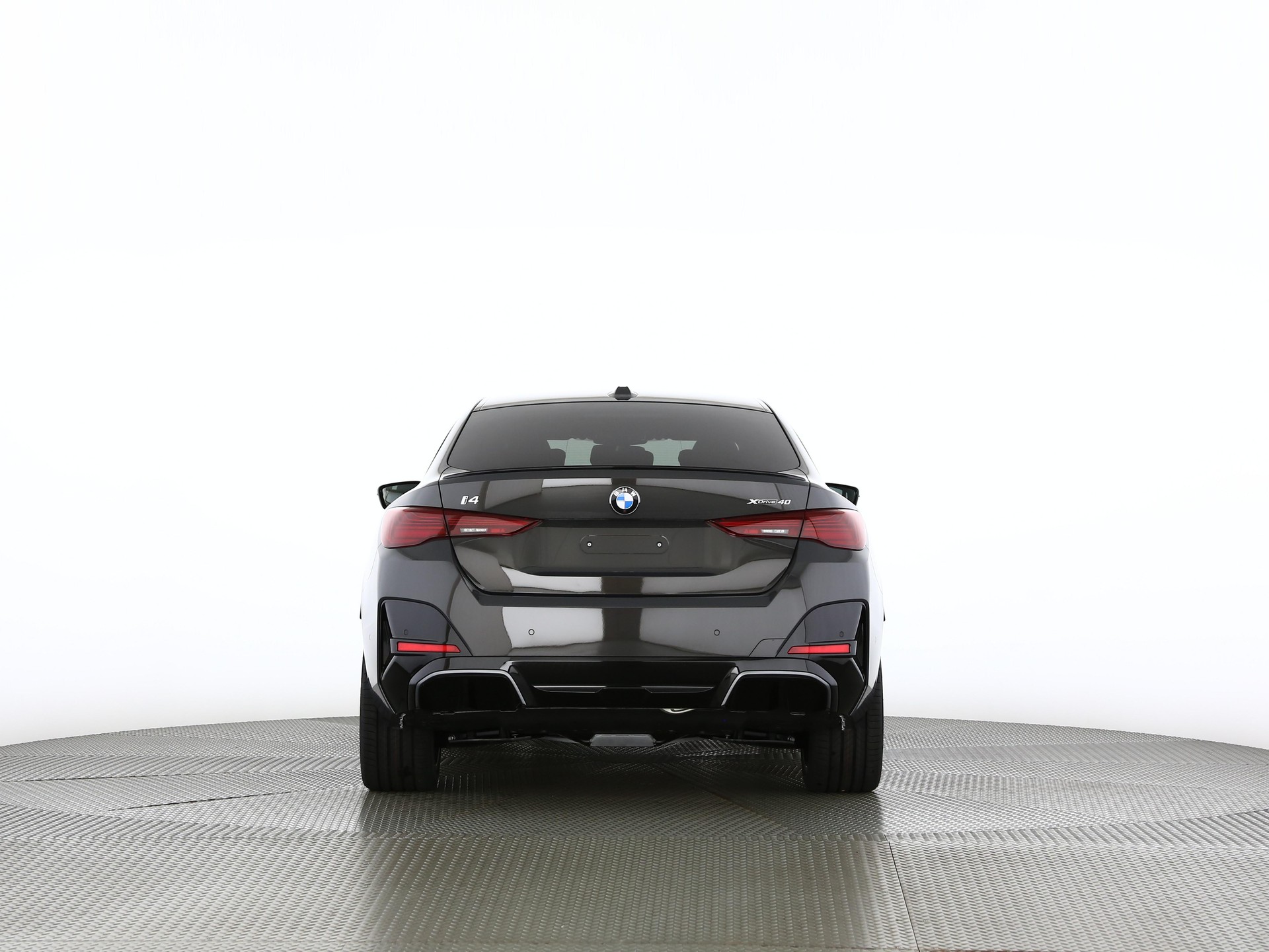 BMW i4 xDrive40-showroom-element-3