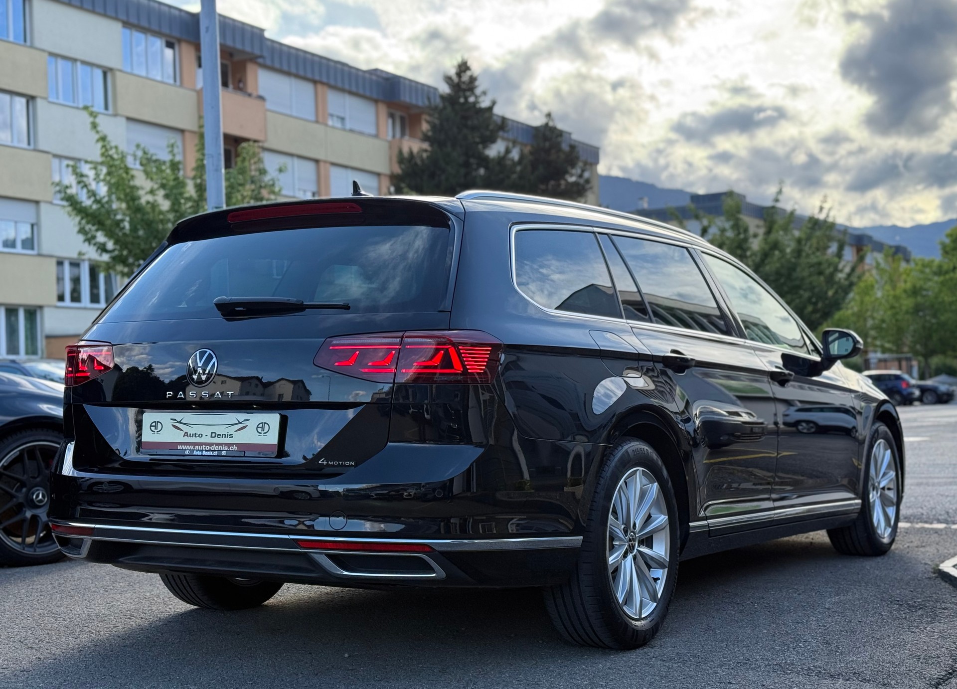 VW Passat Variant 2.0 TDI 200 Elegance DSG 4m *Traumausstattung*-showroom-element-3