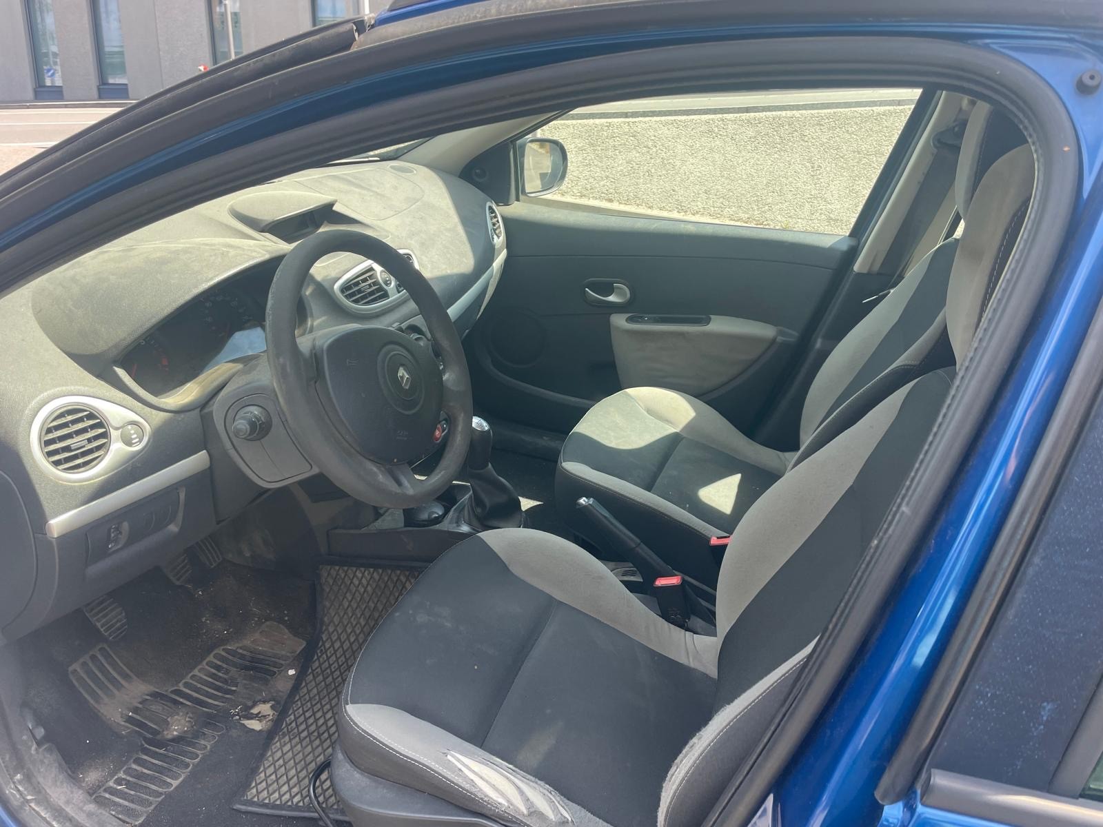 RENAULT Clio Grandtour 1.2 16V Yahoo-image-2