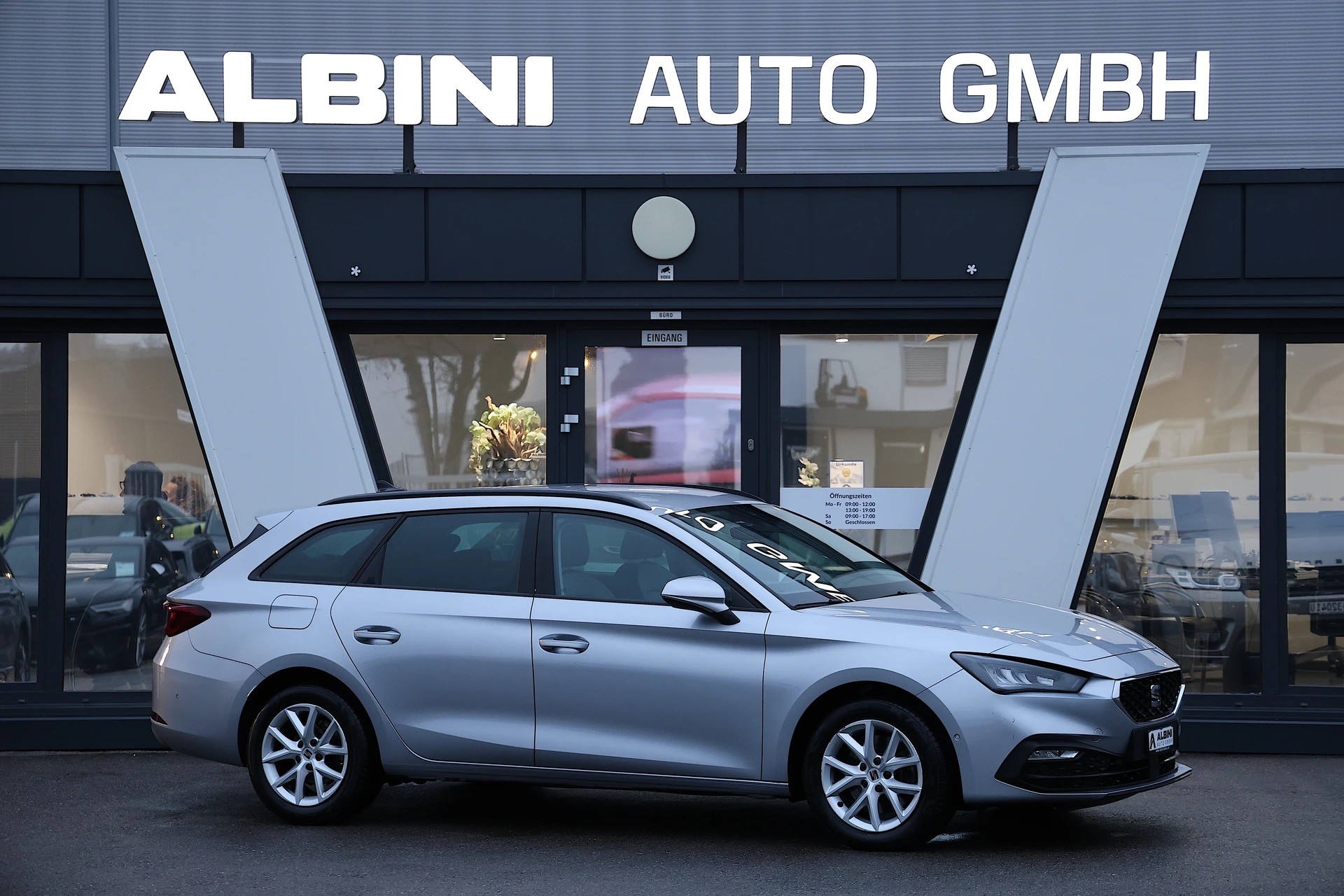 SEAT Leon ST 2.0 TDI EVO DSG Style-showroom-element-1