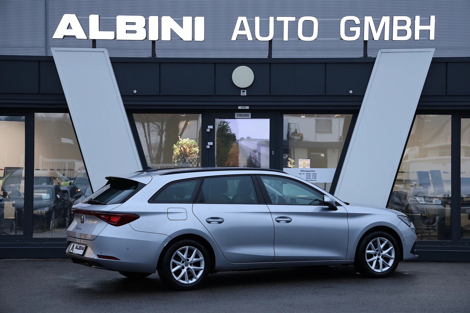 SEAT Leon ST 2.0 TDI EVO DSG Style-showroom-element-2