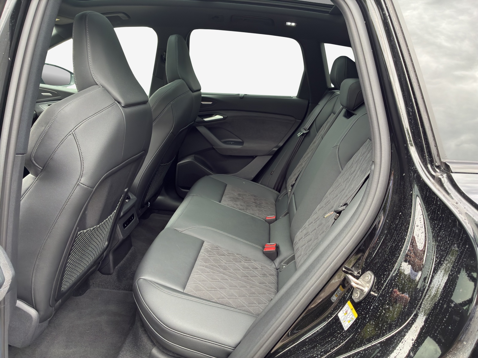AUDI SQ6 e-tron quattro-image-11