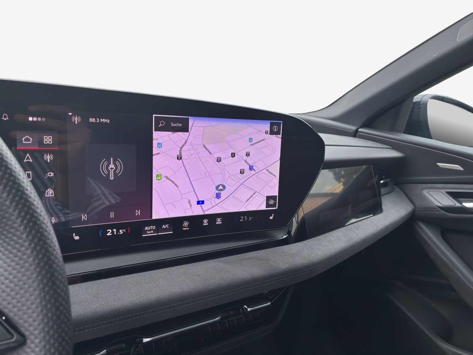 AUDI SQ6 e-tron quattro-image-10