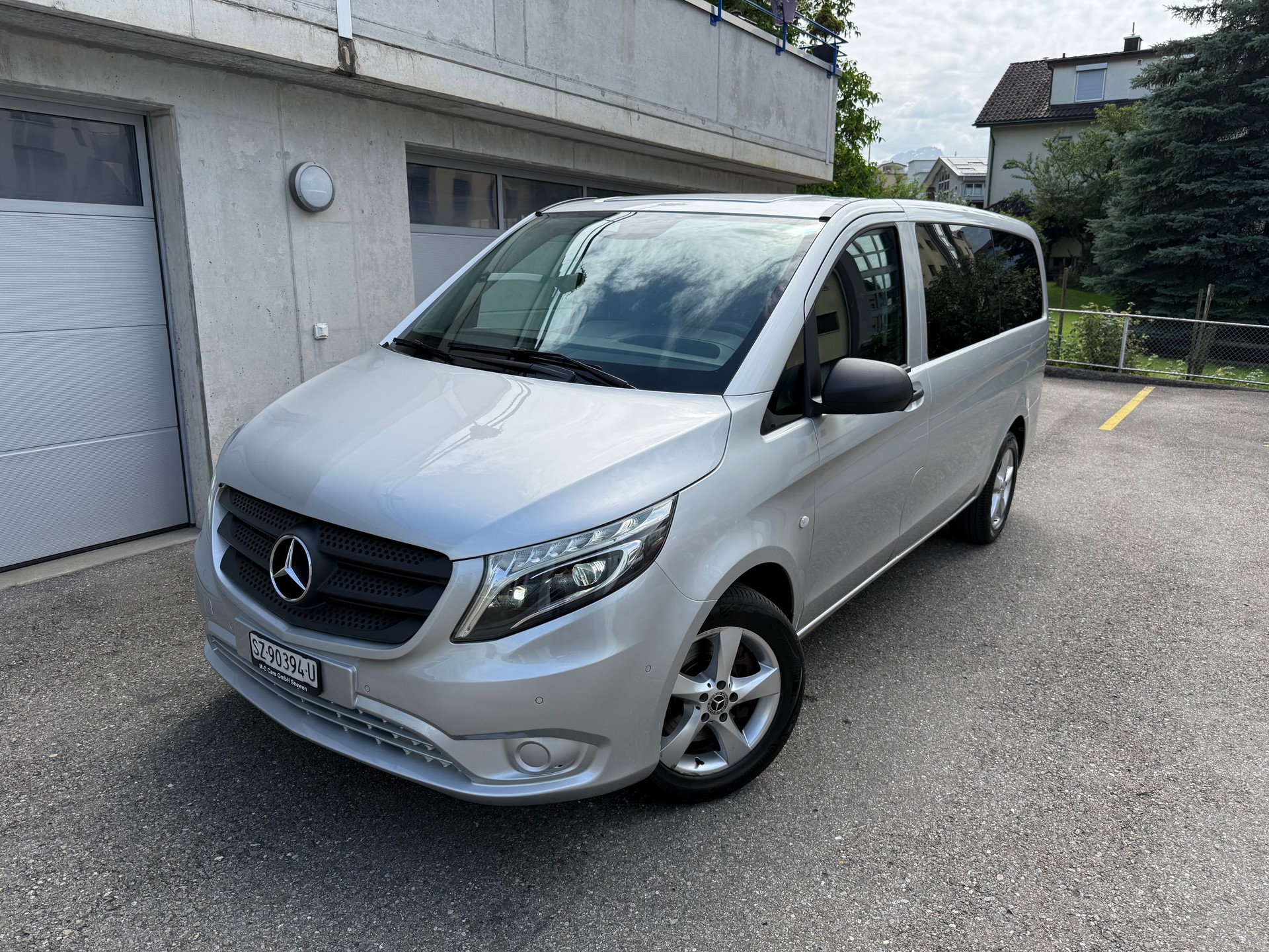 MERCEDES-BENZ Vito 116 CDI Lang Pro Tourer 4Matic 9G-Tronic 5-Plätzer