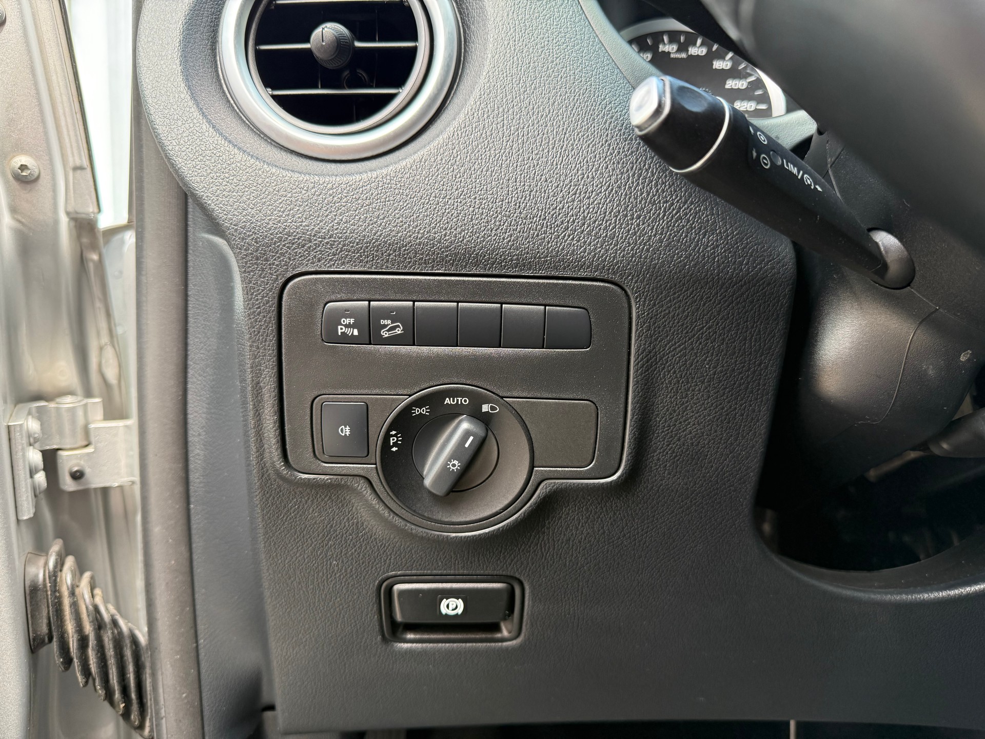 MERCEDES-BENZ Vito 116 CDI Lang Pro Tourer 4Matic 9G-Tronic 5-Plätzer-image-24