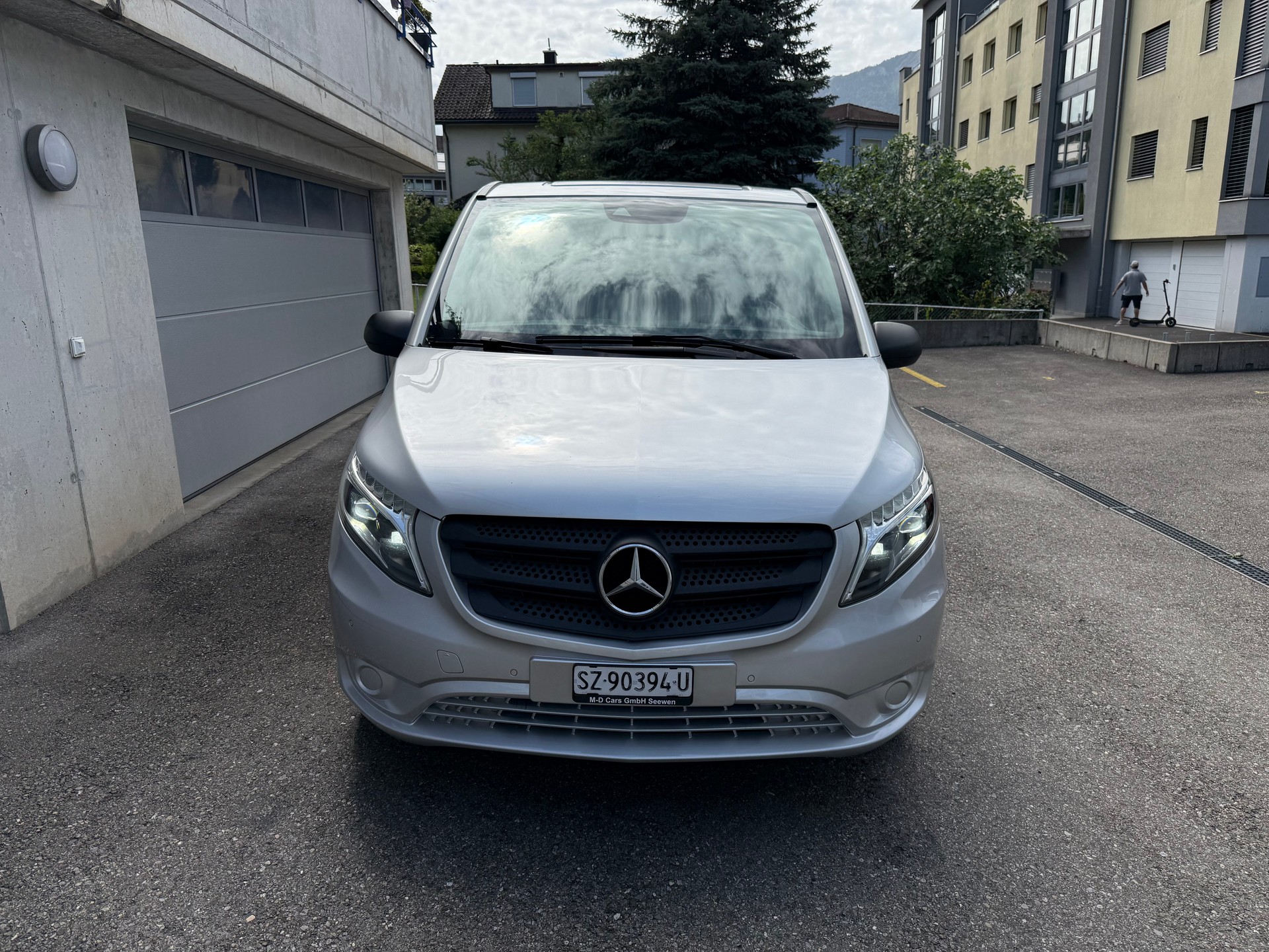 MERCEDES-BENZ Vito 116 CDI Lang Pro Tourer 4Matic 9G-Tronic 5-Plätzer-showroom-element-1