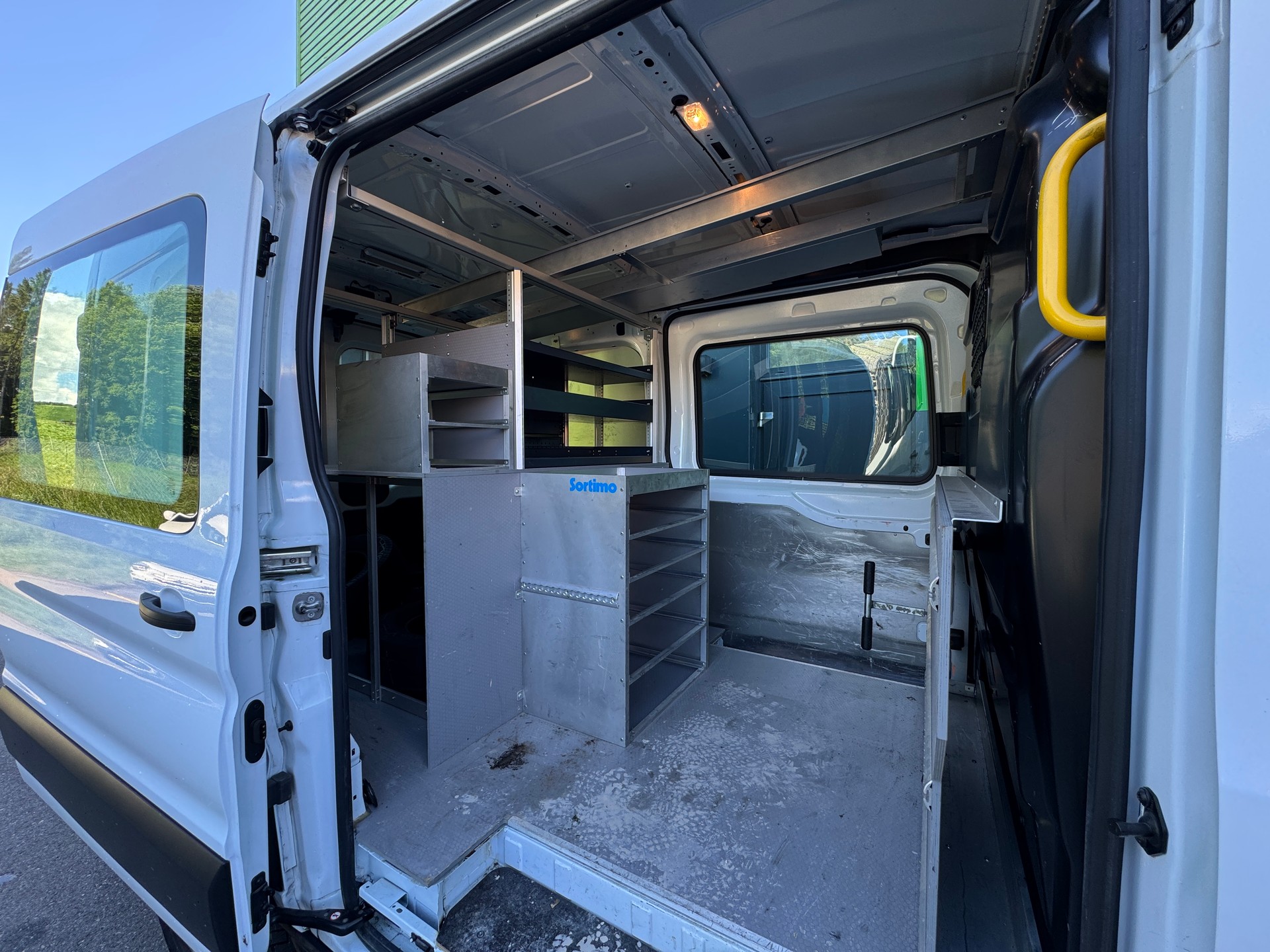 FORD Transit Van 350 L2 Trail 2.0 TDCi 130 4WD **Mit Werkstatt-Einrichtung**-image-14
