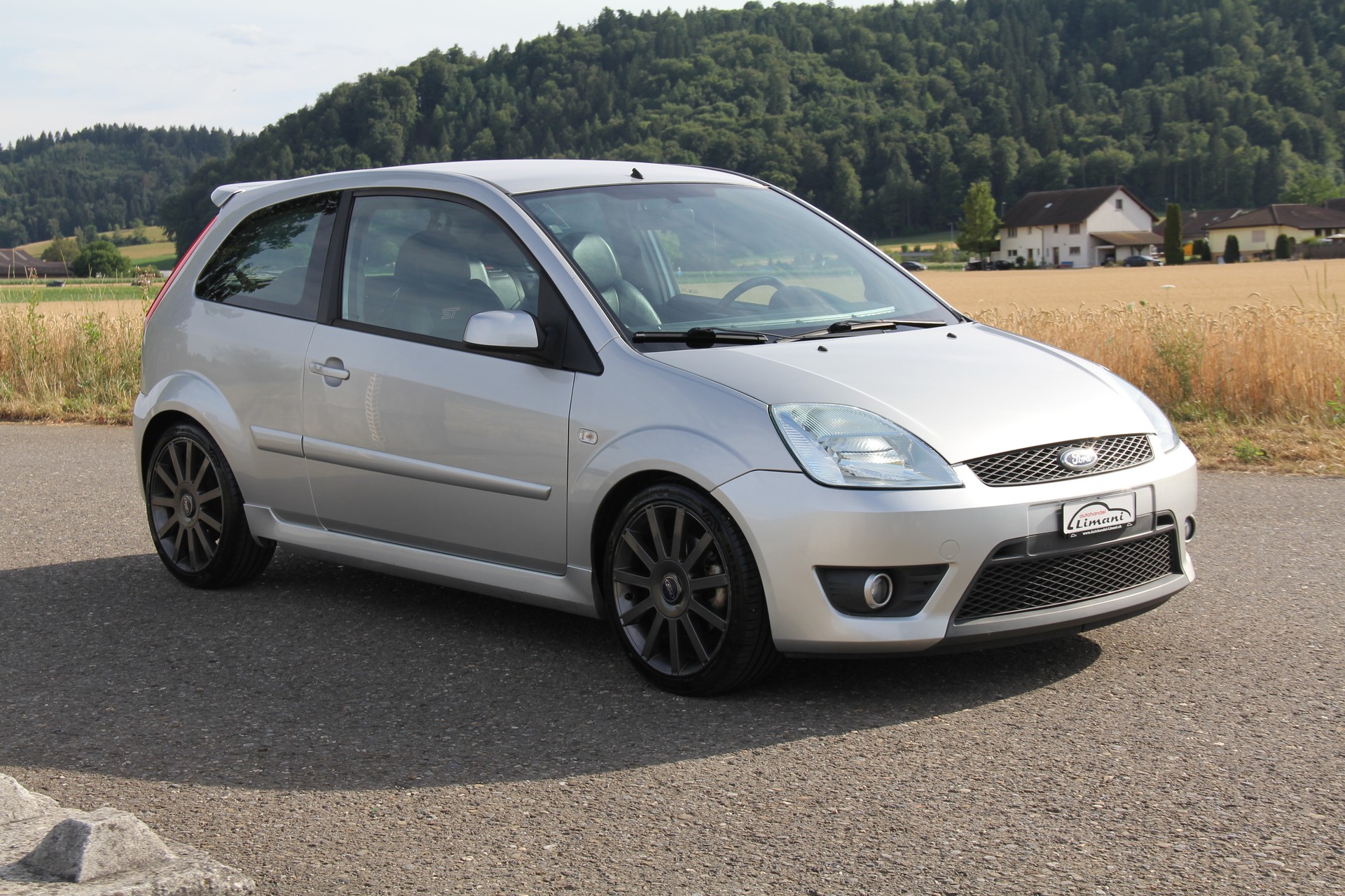 FORD Fiesta 2.0 16V ST-showroom-element-2