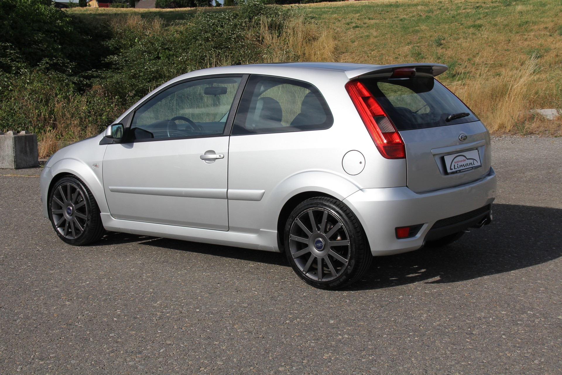 FORD Fiesta 2.0 16V ST-image-5