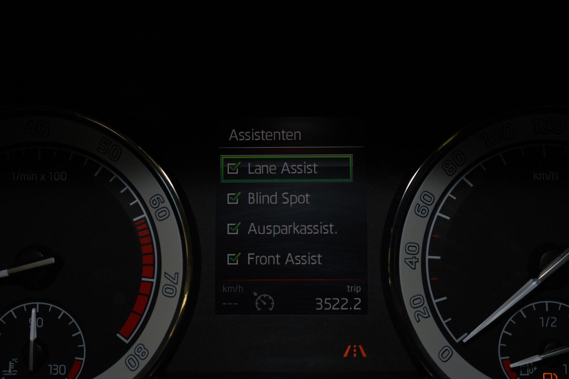 SKODA Superb Combi 2.0 TSI Ambition DSG 4x4-image-11