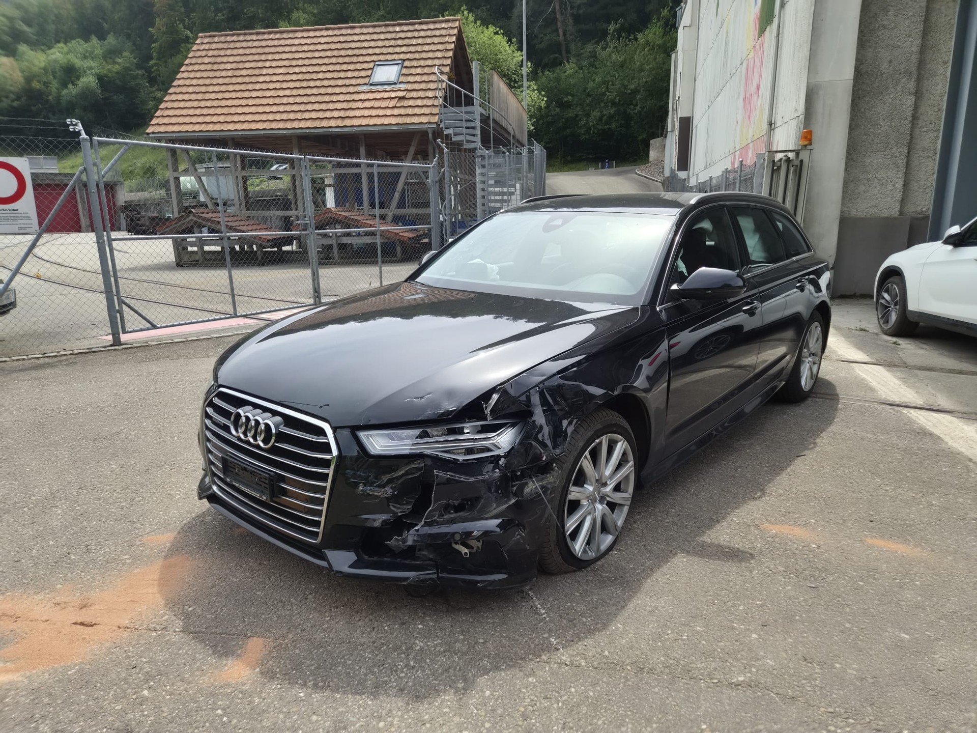 AUDI A6 Avant 3.0 TDI V6 quattro S-tronic-showroom-element-1