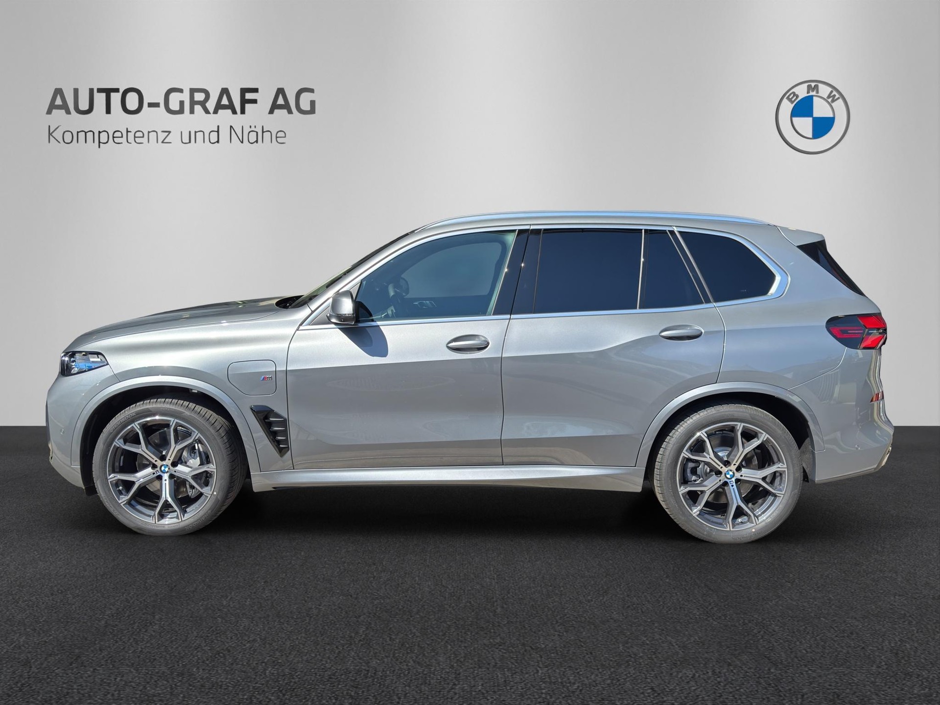 BMW X5 50e xDrive M Sport-showroom-element-1