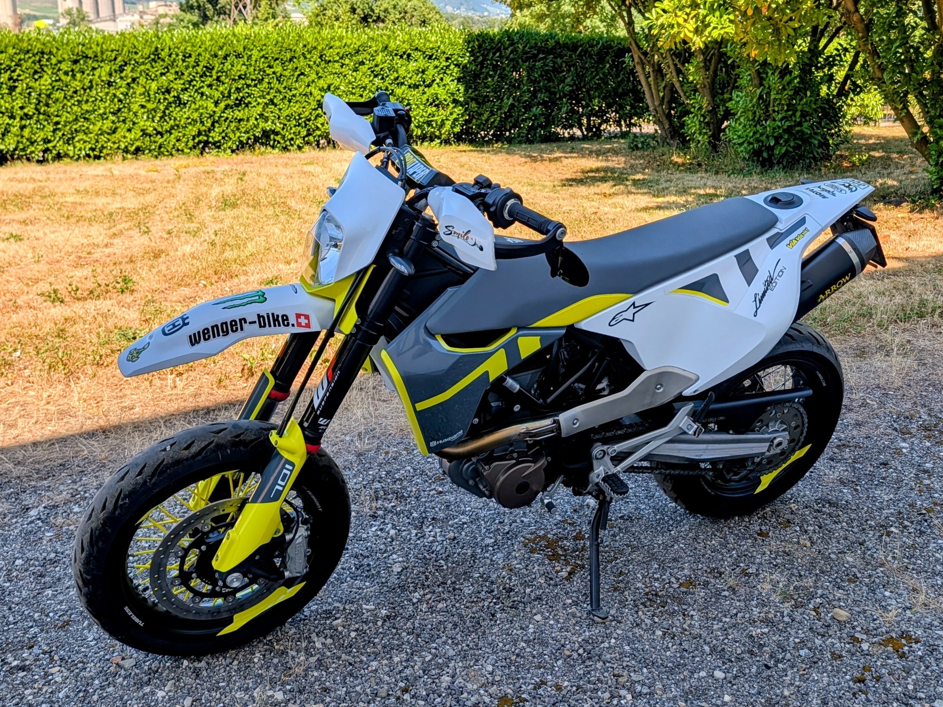 HUSQVARNA 701 Supermoto-image-1