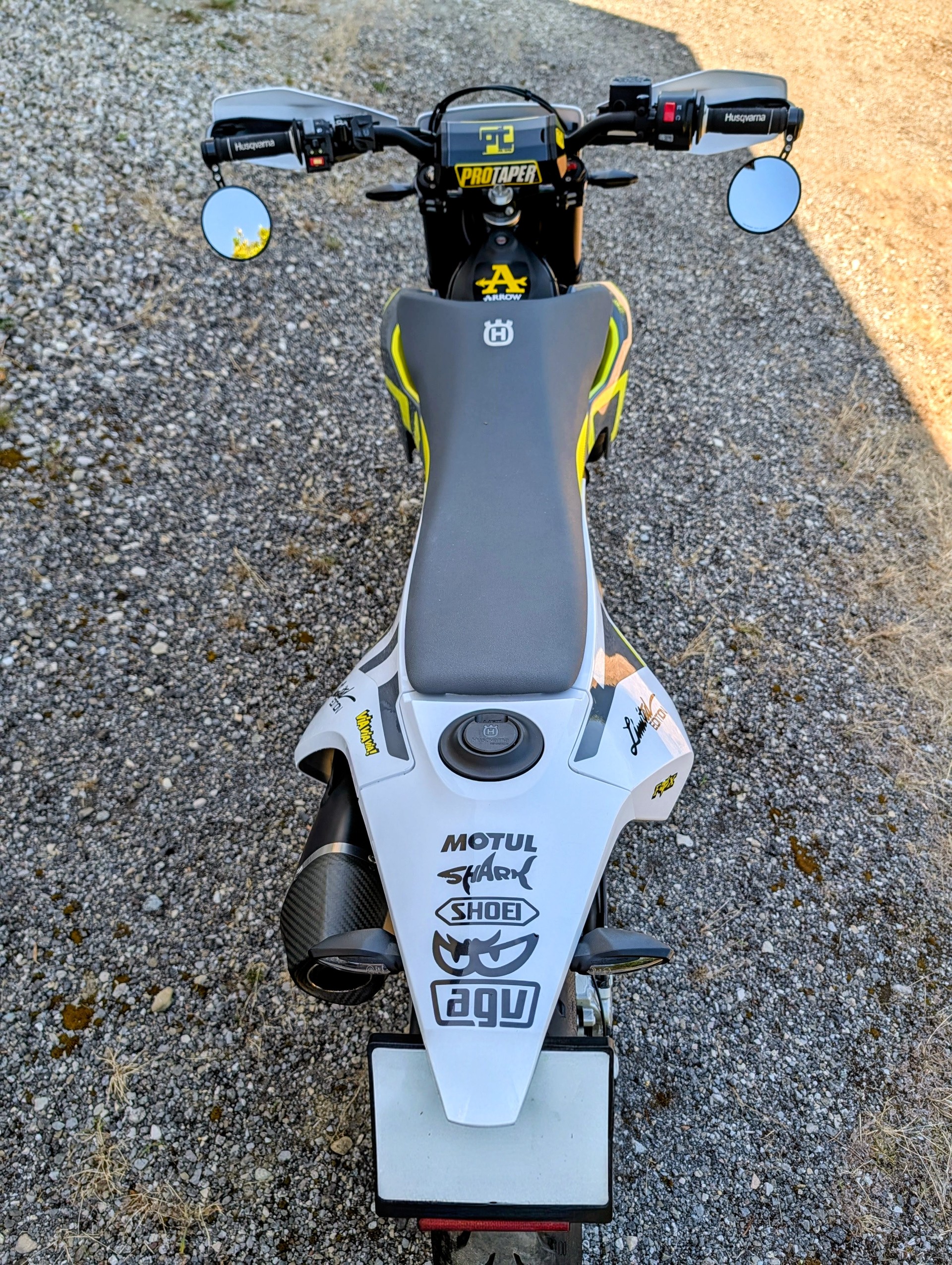 HUSQVARNA 701 Supermoto-image-4