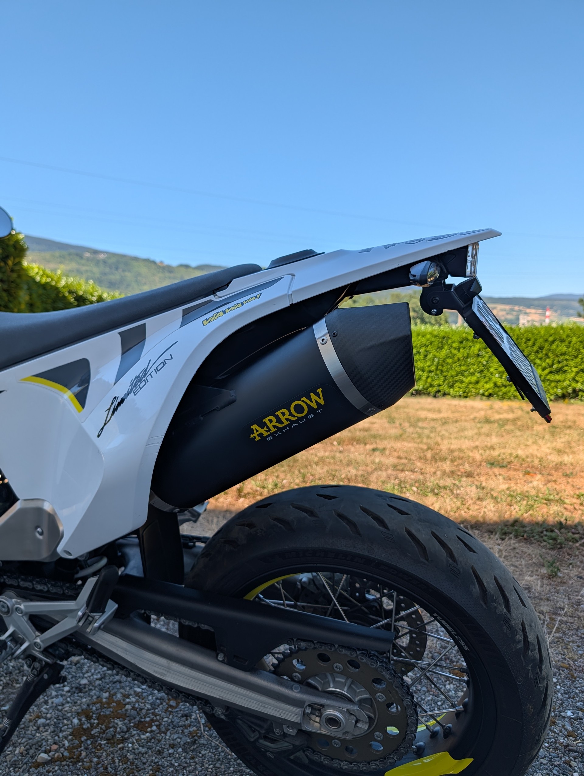 HUSQVARNA 701 Supermoto-image-5