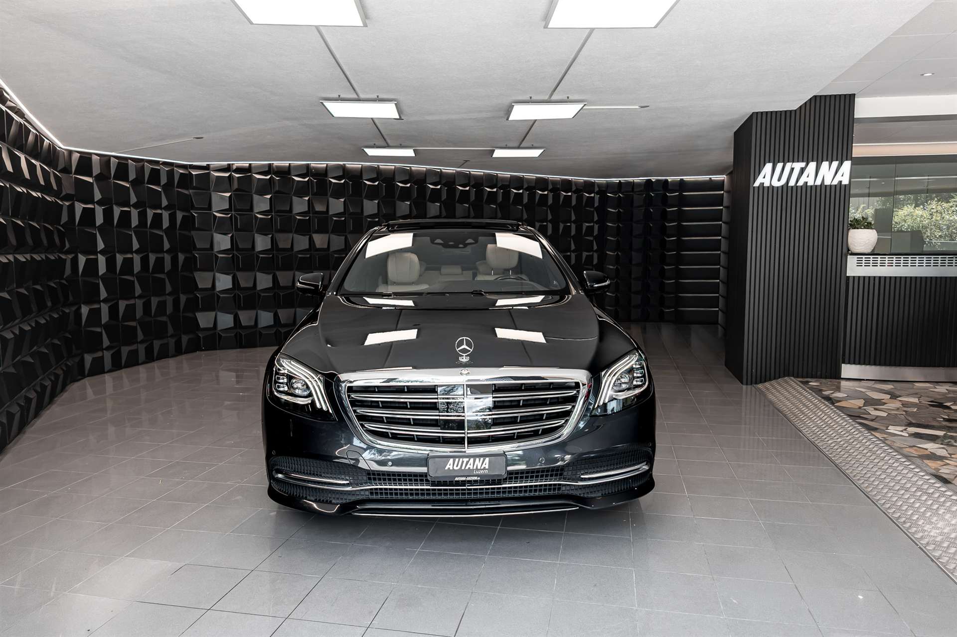 MERCEDES-BENZ S 400 d 4Matic 9G-Tronic-showroom-element-3