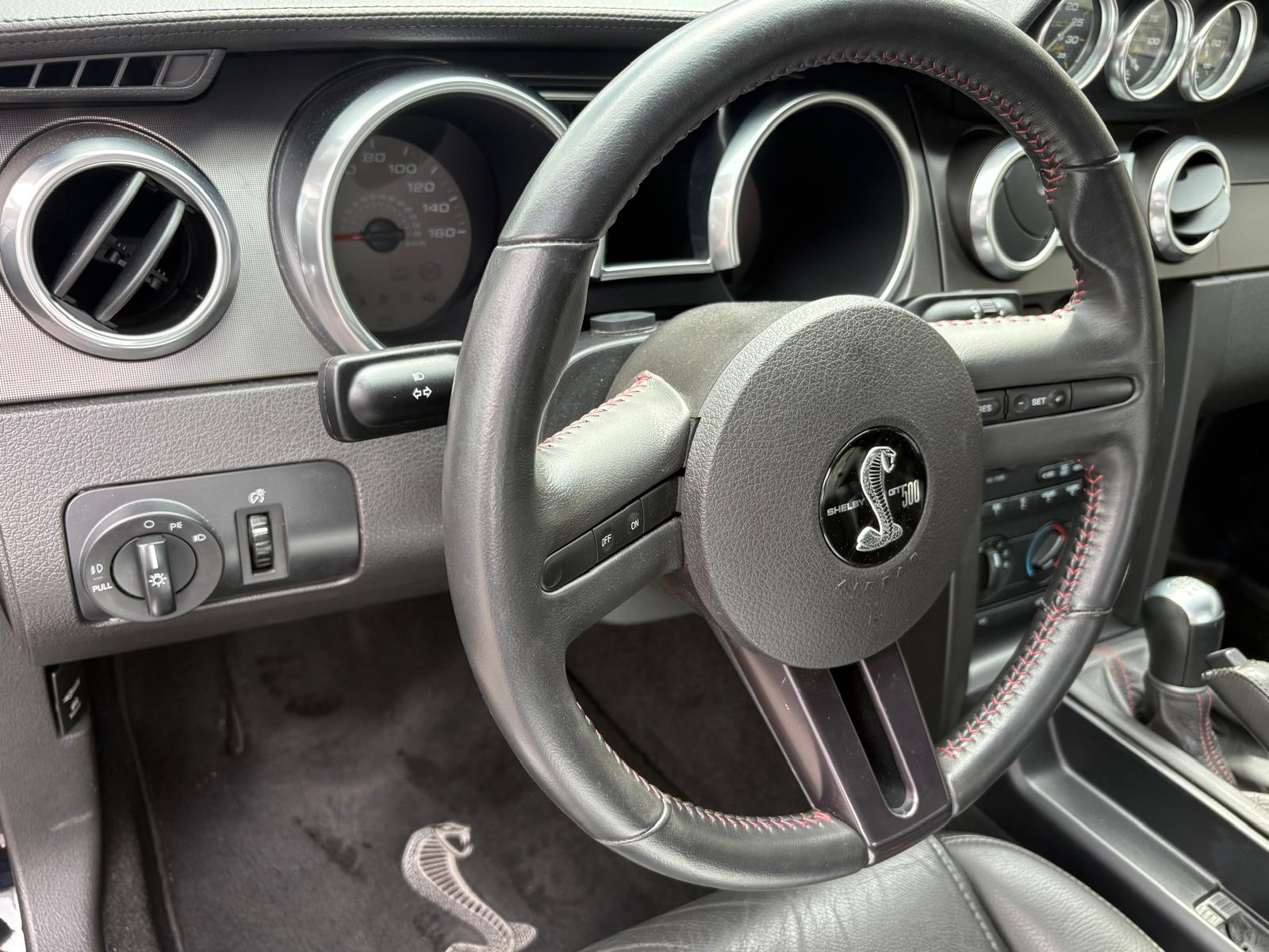 FORD MUSTANG SHELBY GT500-image-9