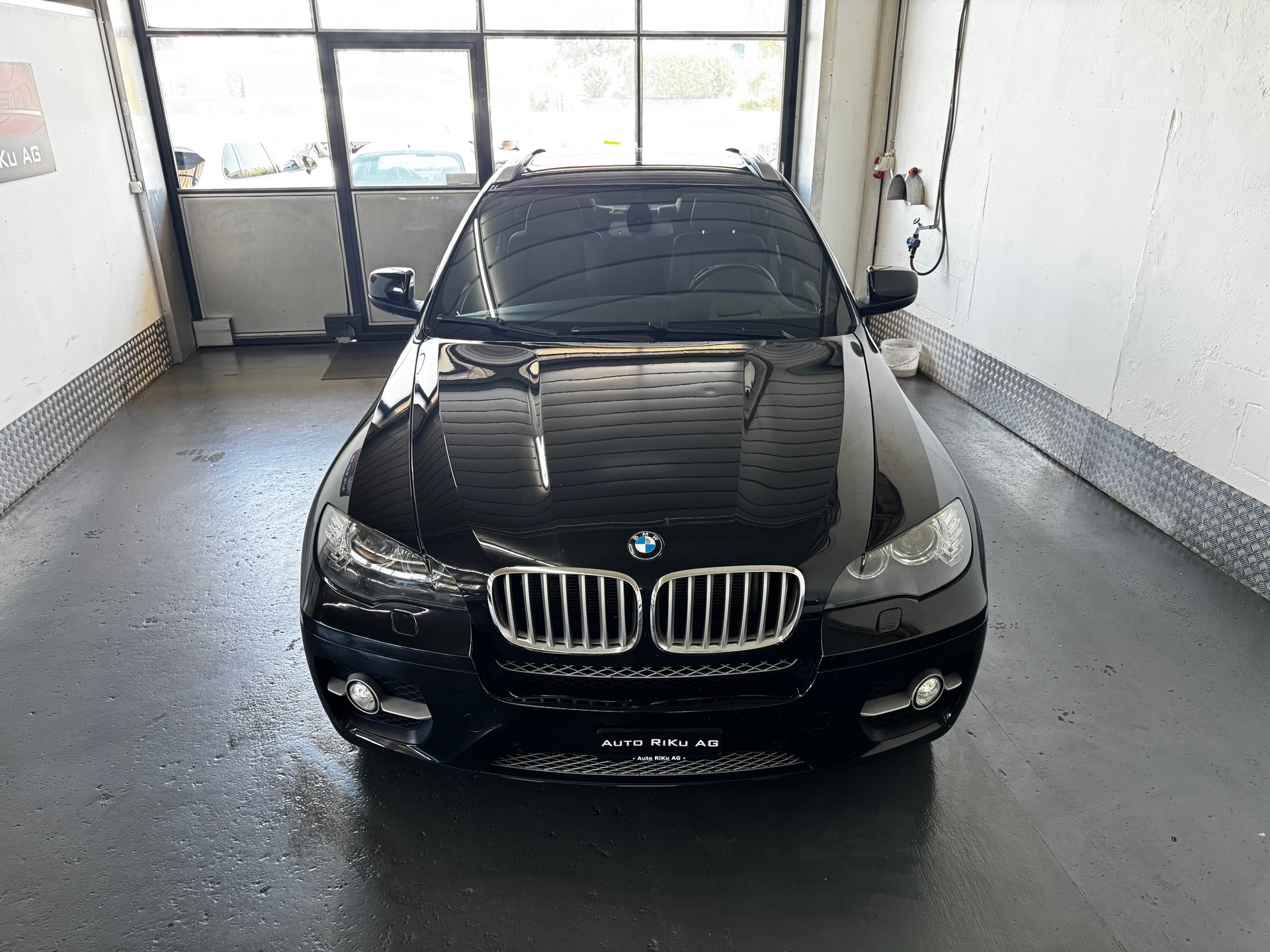 BMW X6 xDrive 35d Steptronic-showroom-element-2