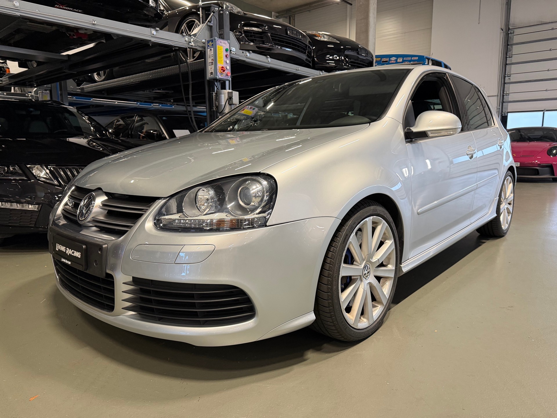 VW Golf R32 4Motion DSG-image-1
