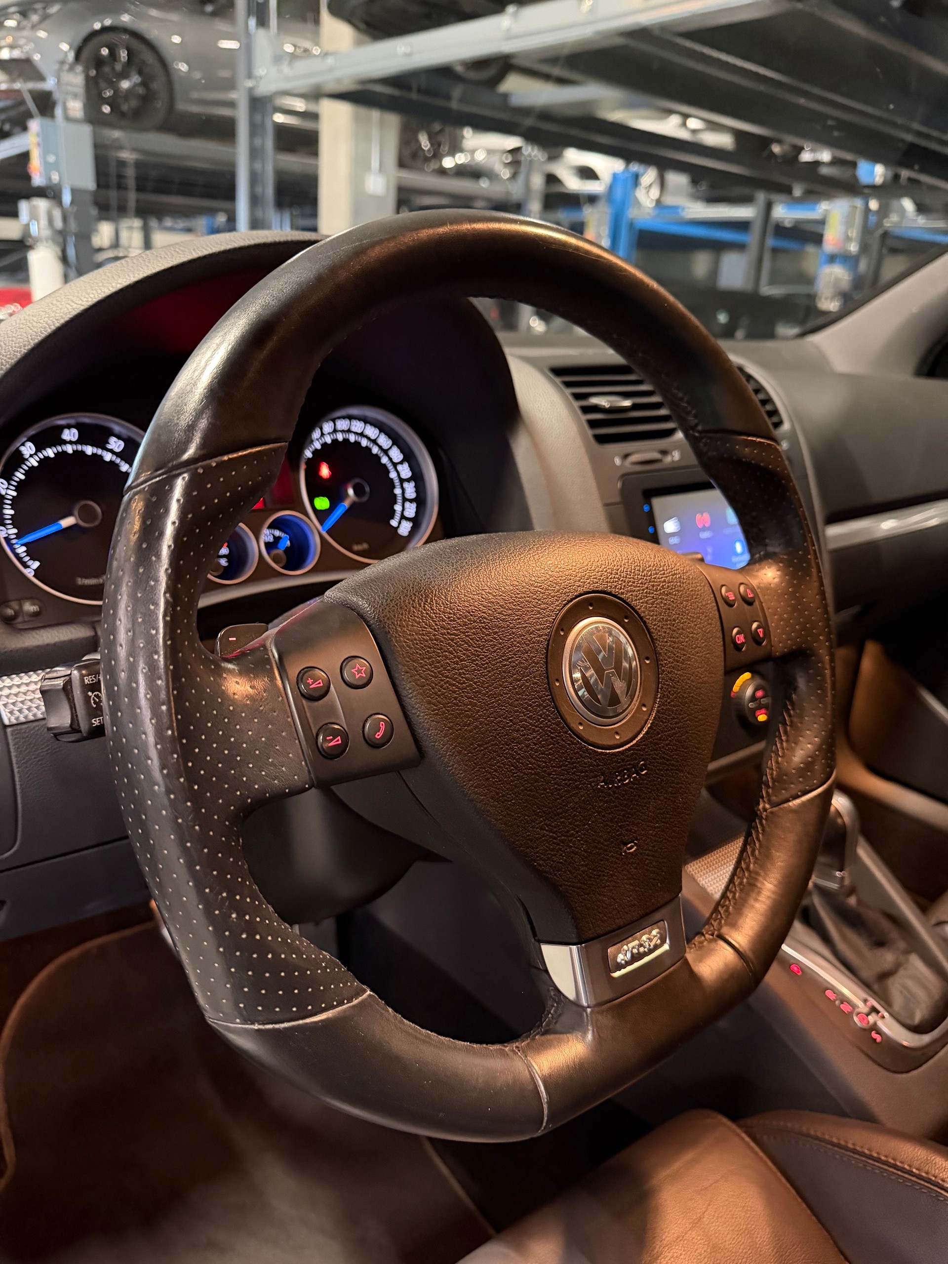 VW Golf R32 4Motion DSG-image-9
