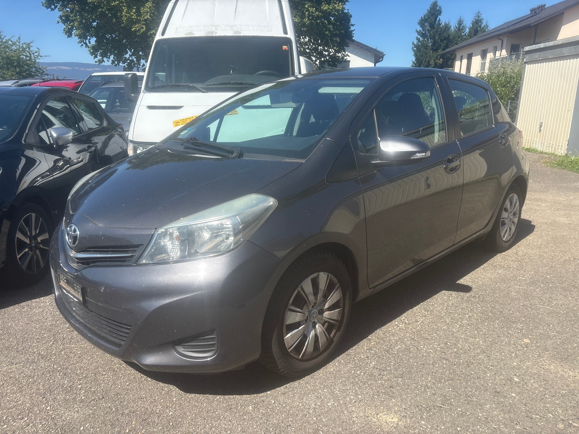TOYOTA Yaris 1.33 Sol-image-1