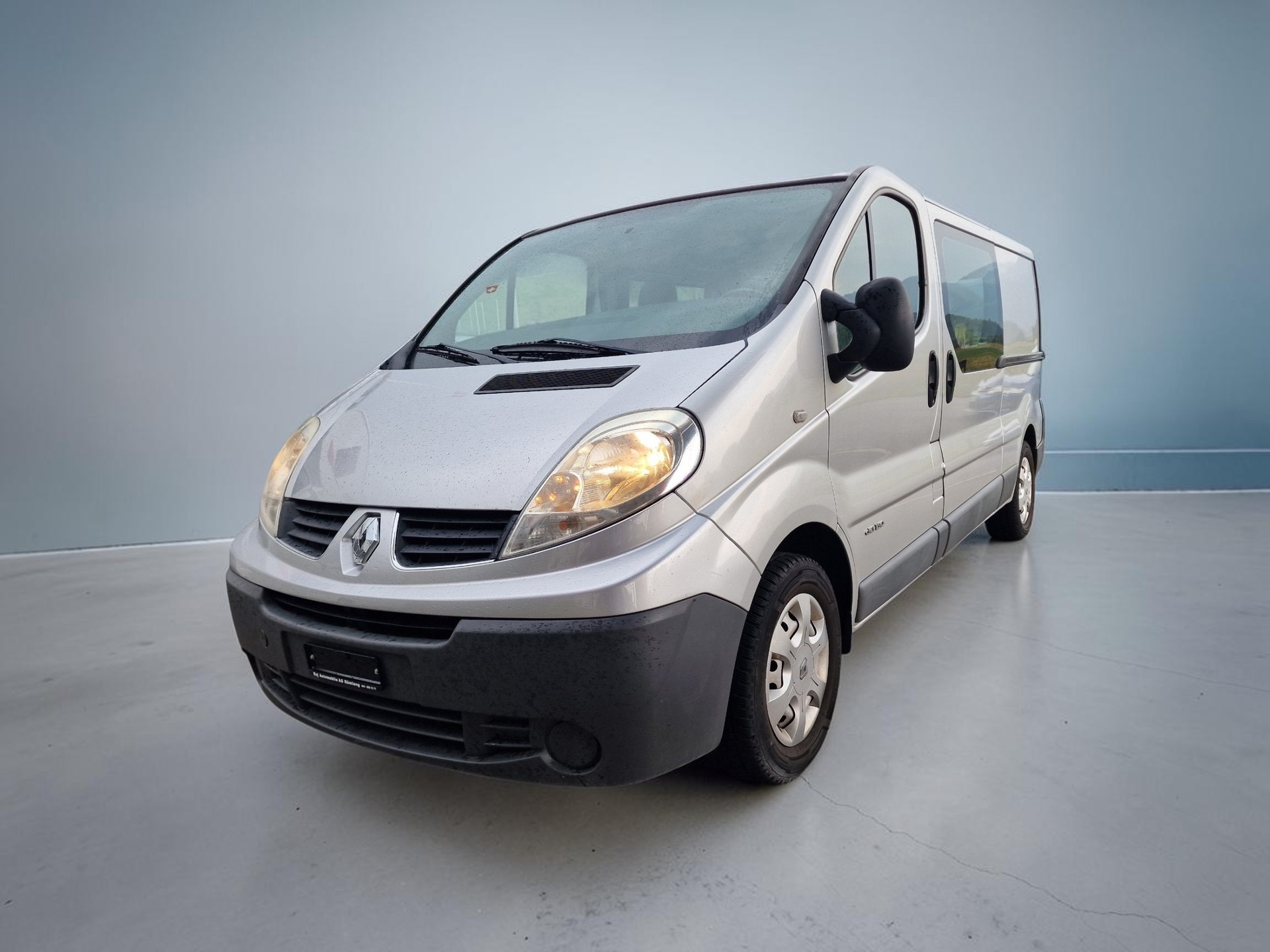RENAULT Trafic 2.5 dCi 2.9t L1H1 12Mt Gara MFK Neu-showroom-element-1