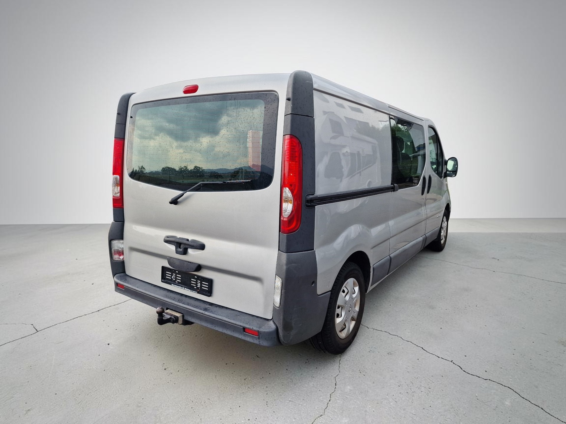 RENAULT Trafic 2.5 dCi 2.9t L1H1 12Mt Gara MFK Neu-image-6
