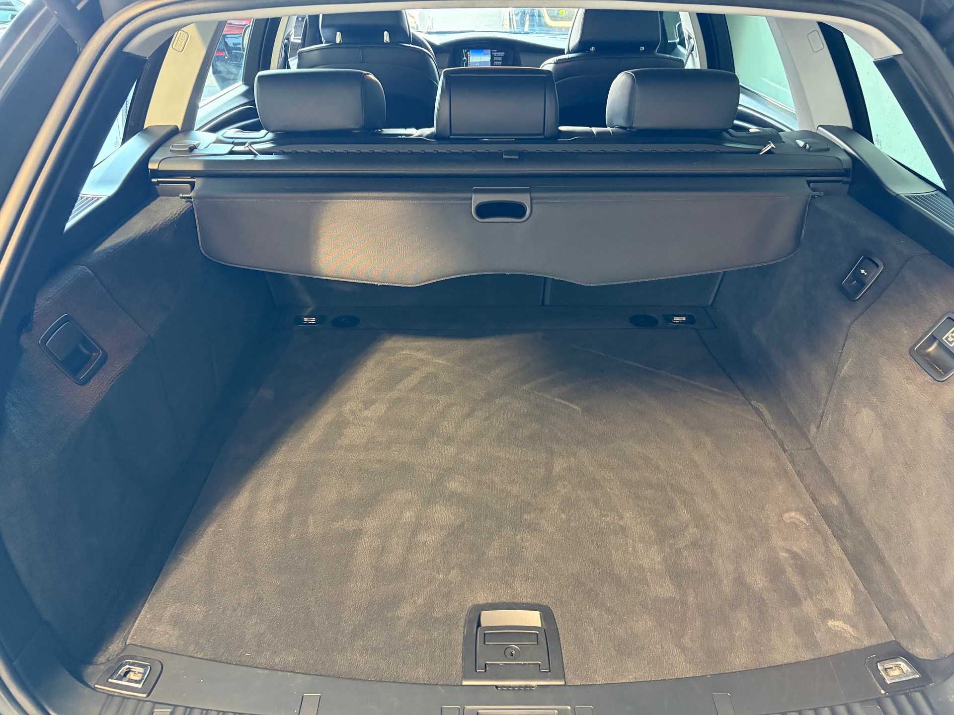 BMW 525xi Touring Steptronic *EDITION*Ab MFK*-image-17