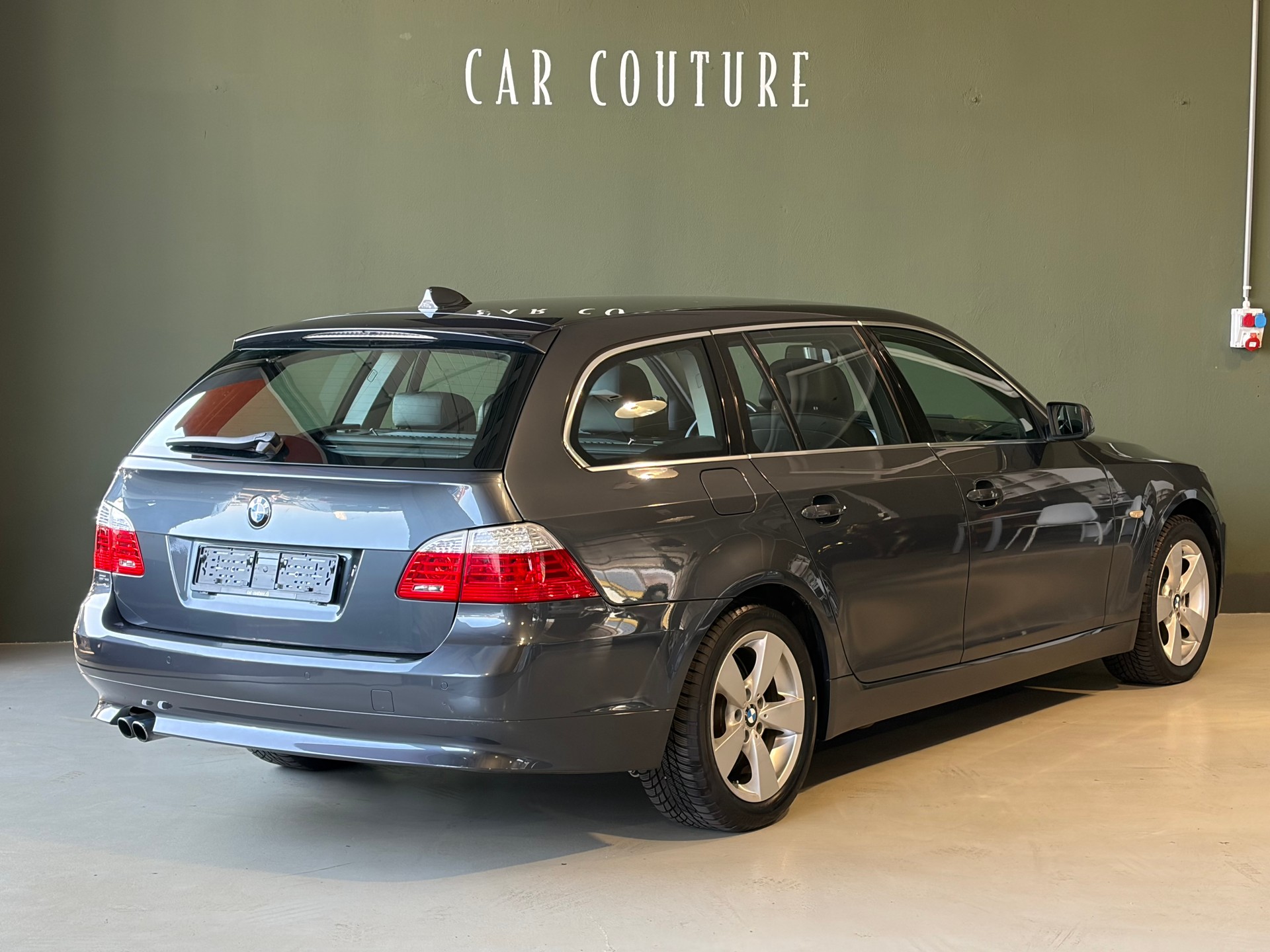BMW 525xi Touring Steptronic *EDITION*Ab MFK*-showroom-element-3