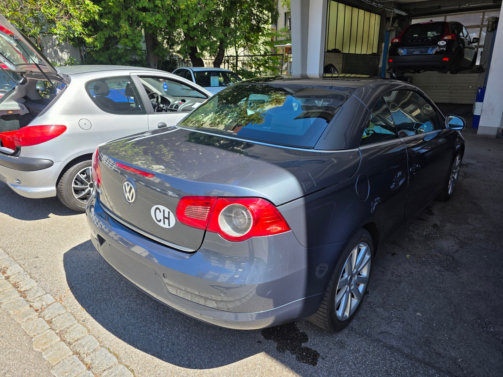 VW Eos 2.0 FSI Turbo-showroom-element-1