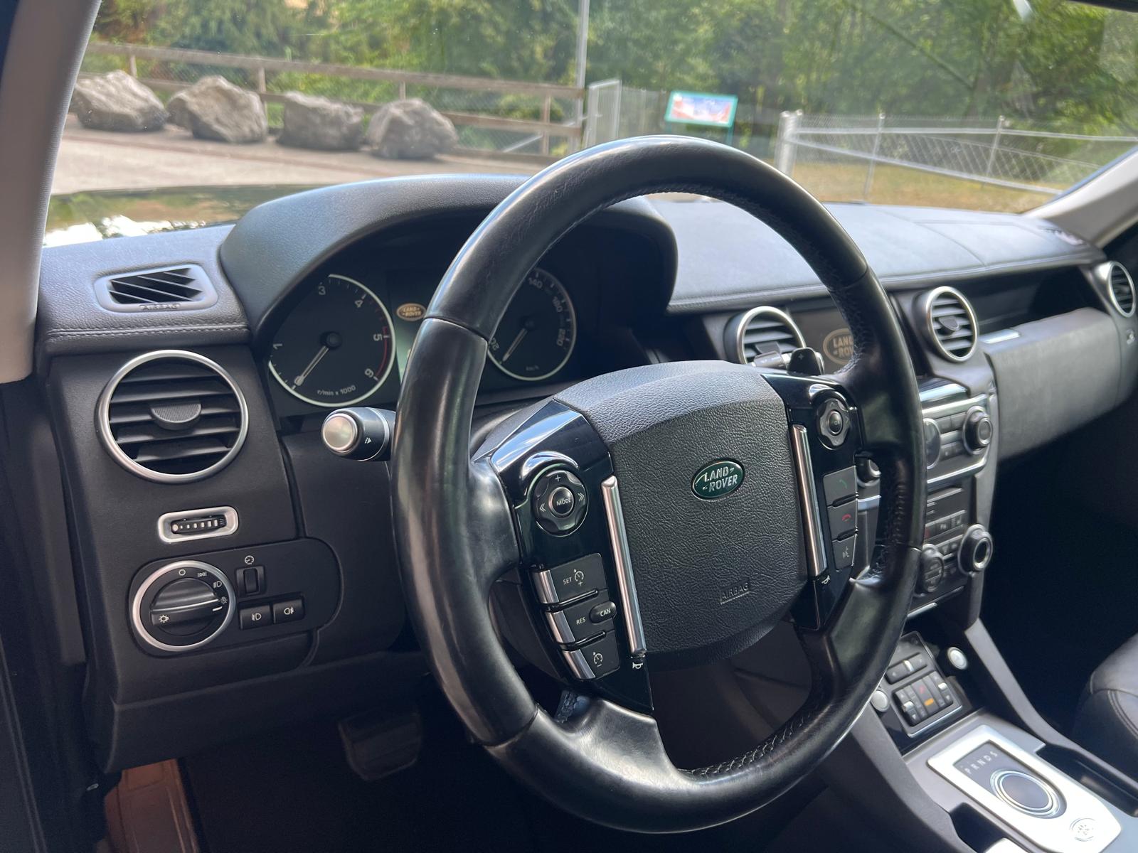 LAND ROVER Discovery 3.0 SDV6 SE Automatic-image-7