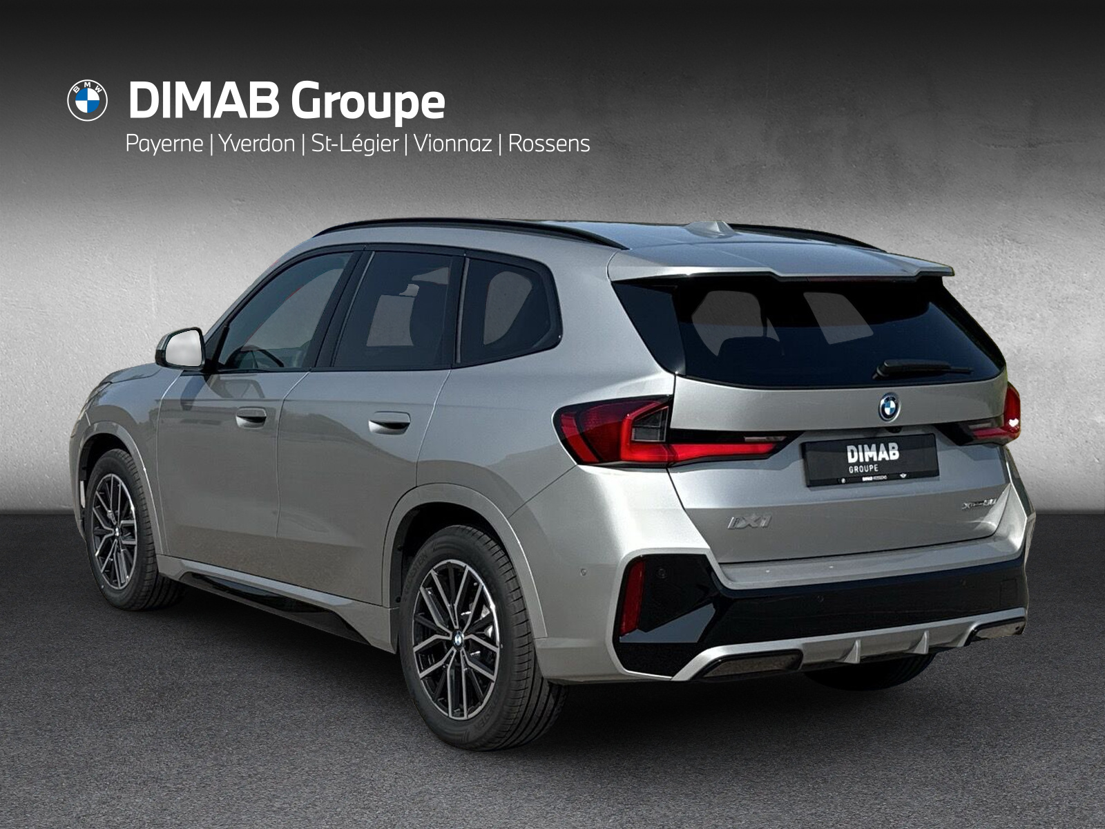 BMW iX1 xDrive 30 M Sport-showroom-element-2