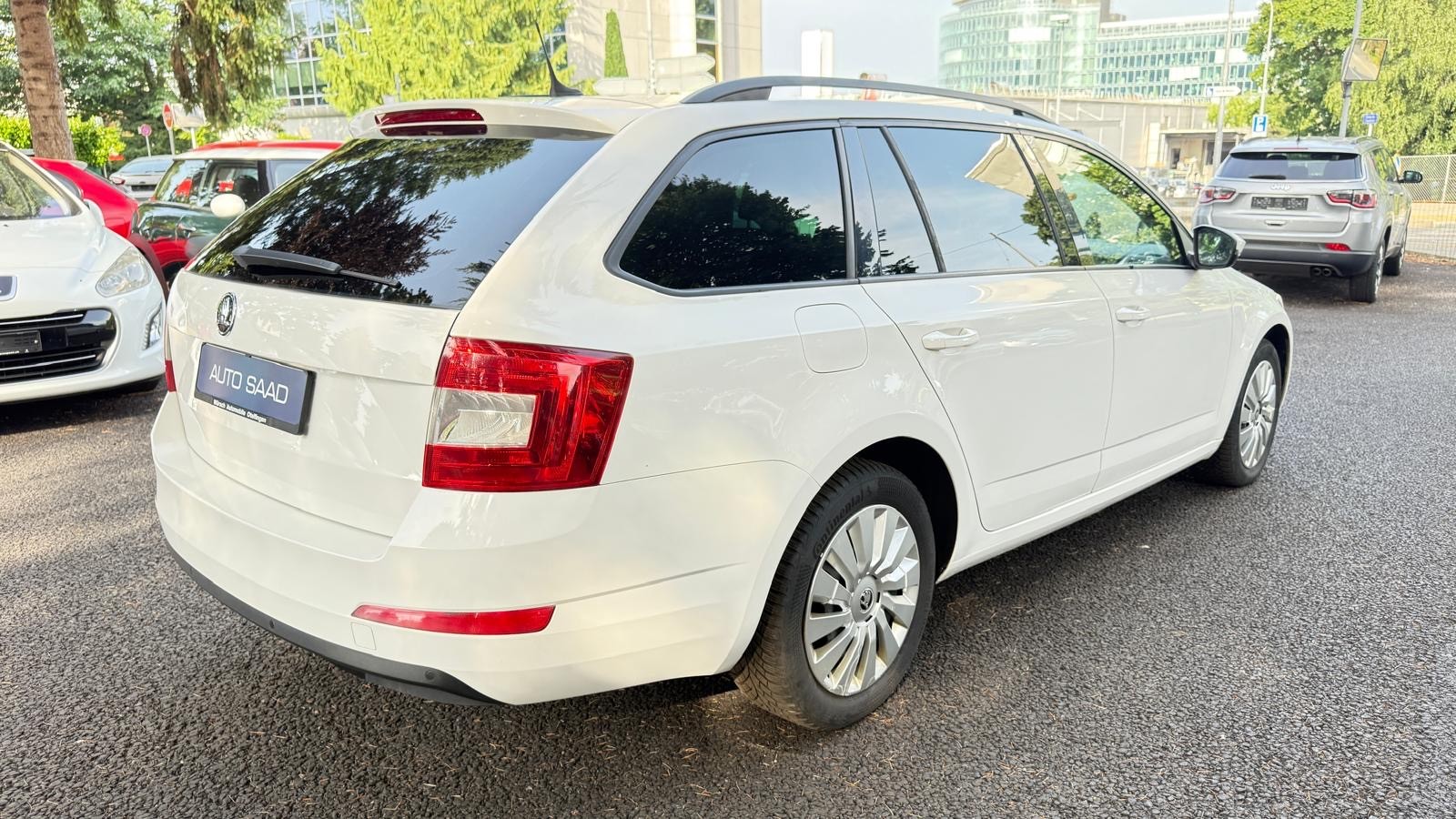 SKODA Octavia Combi 2.0 TDI L&K 4x4 DSG-image-5