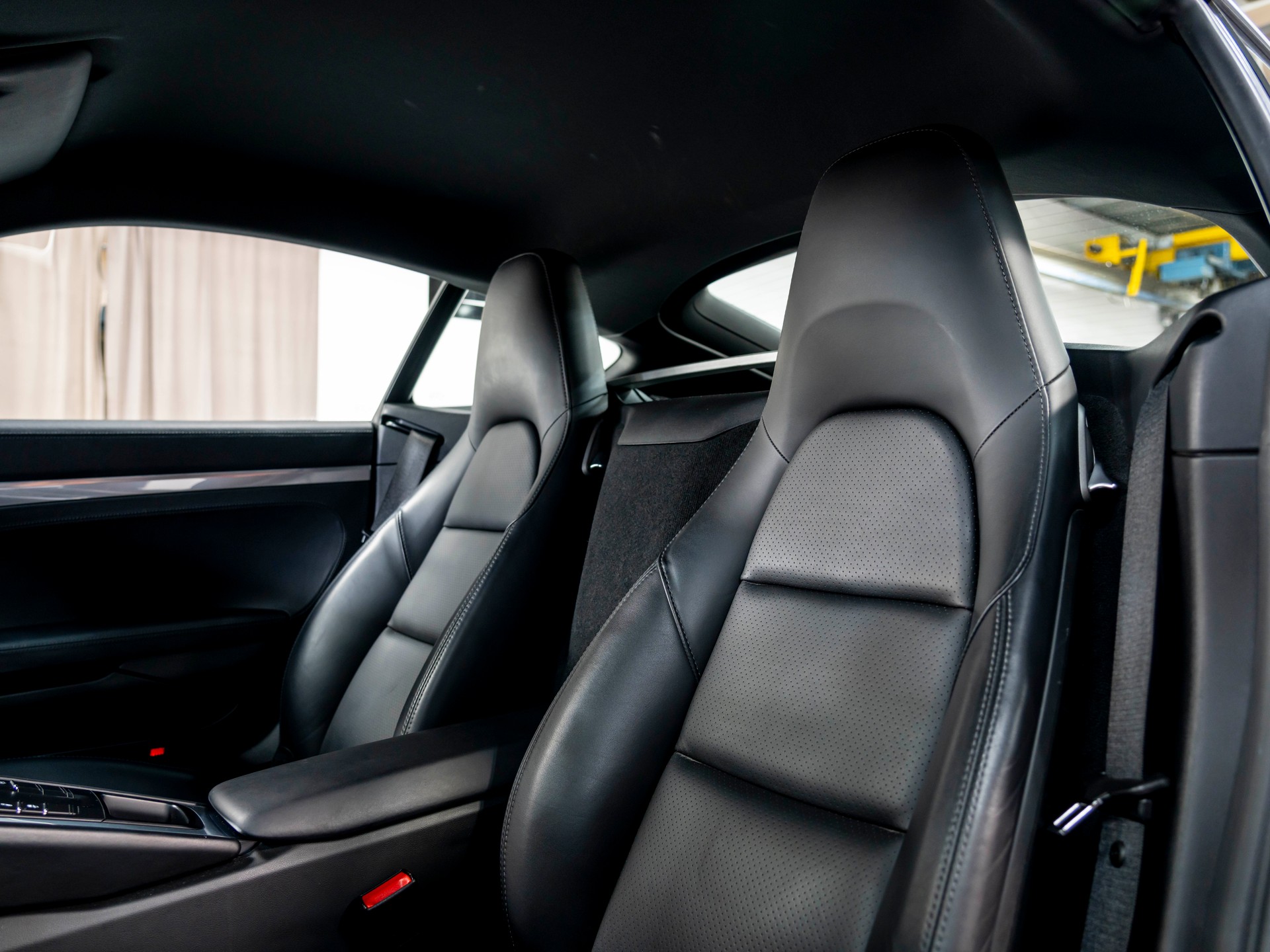 PORSCHE Cayman S 3.4 PDK-image-16