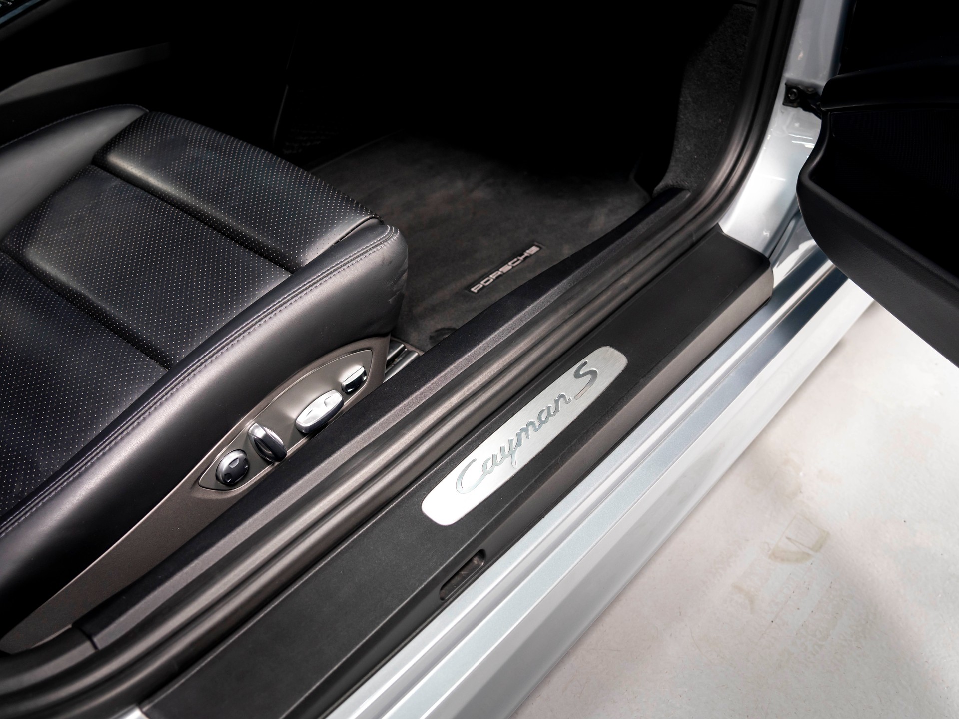 PORSCHE Cayman S 3.4 PDK-image-27