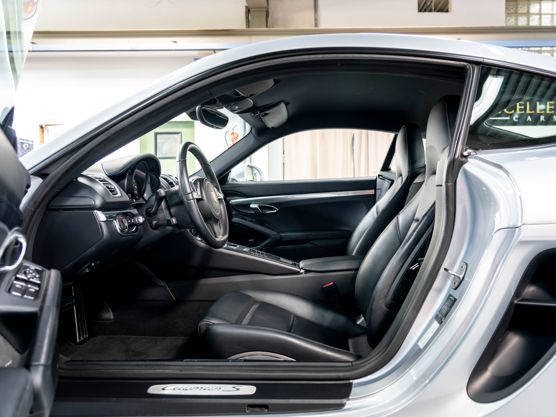 PORSCHE Cayman S 3.4 PDK-image-19