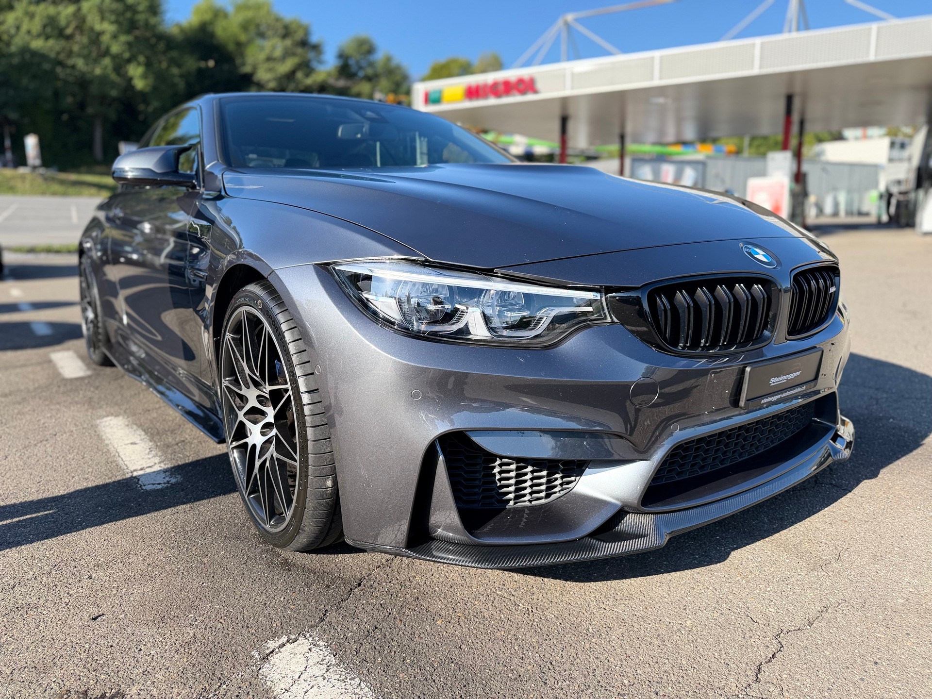 BMW M4 Cabriolet Competition DKG-showroom-element-1
