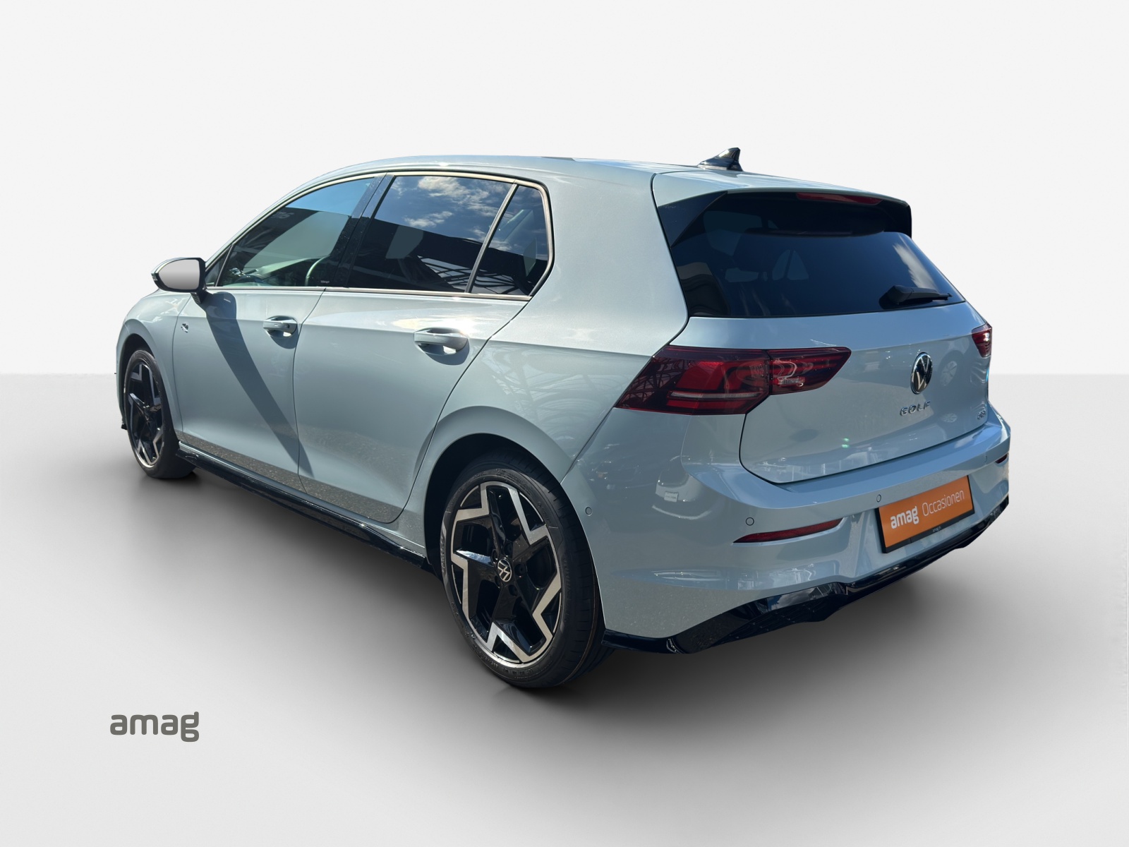 VW Golf 1.5 e TSI mHEV R-Line DSG-showroom-element-2