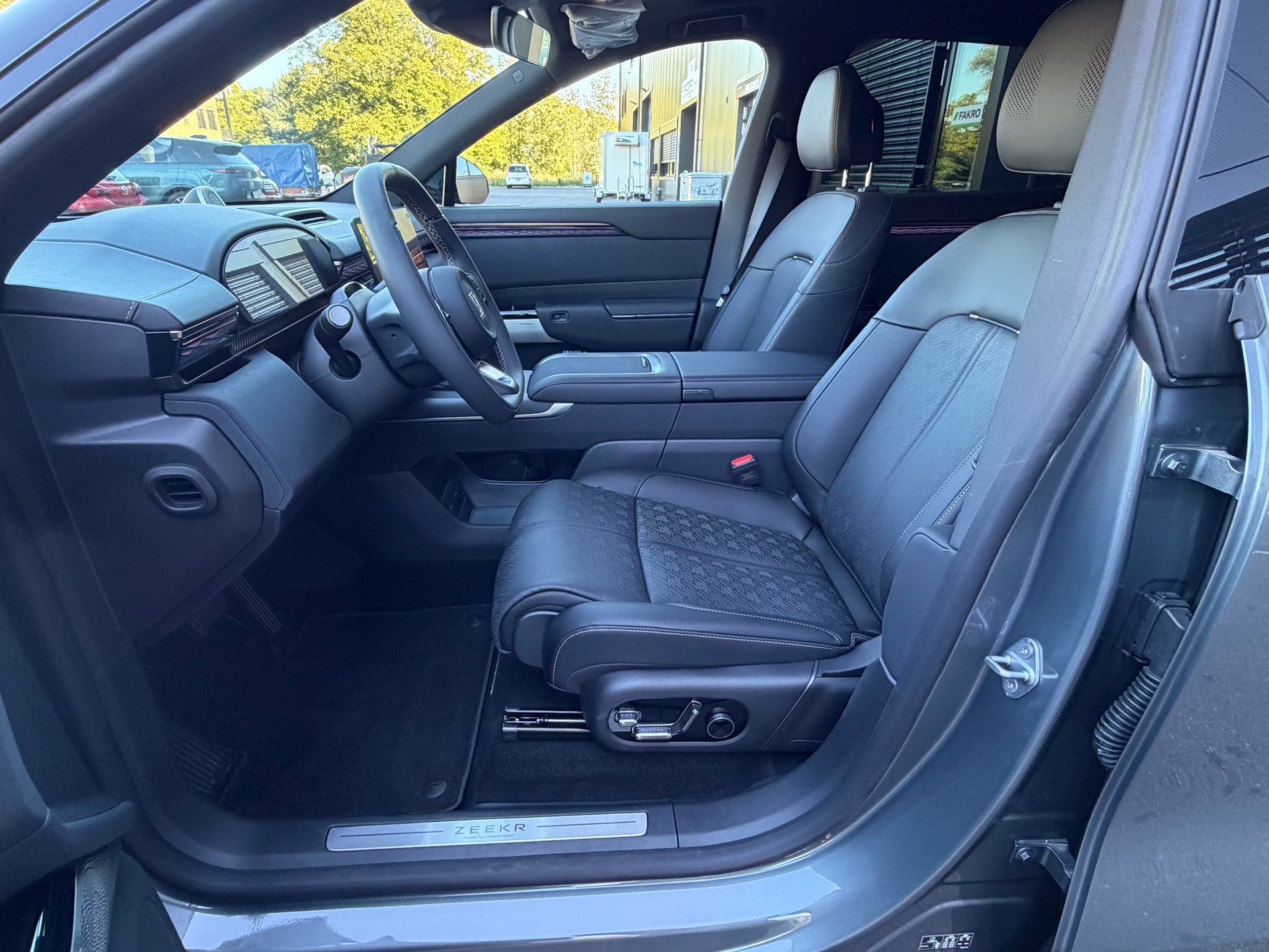 ZEEKR 7X 100kWh Privilege AWD-image-9