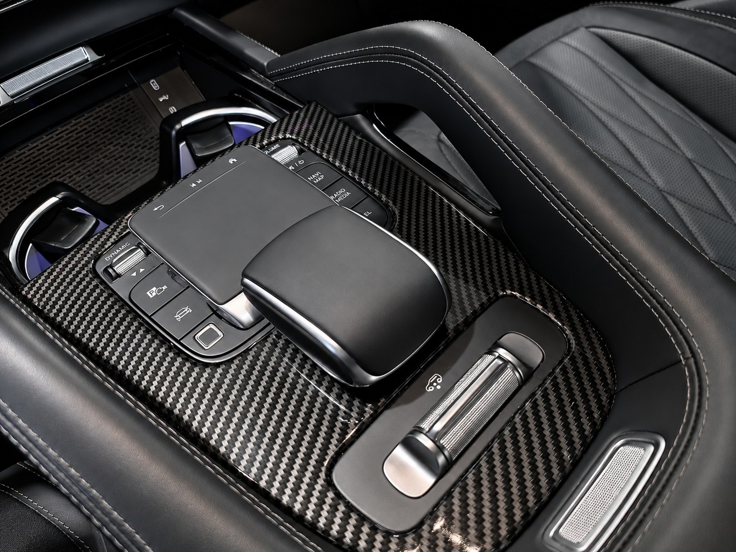MERCEDES-BENZ GLE Coupé 53 AMG Hybrid 4Matic+ 9G-Tronic-image-22