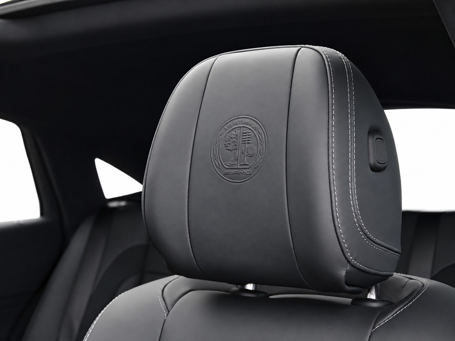 MERCEDES-BENZ GLE Coupé 53 AMG Hybrid 4Matic+ 9G-Tronic-image-15
