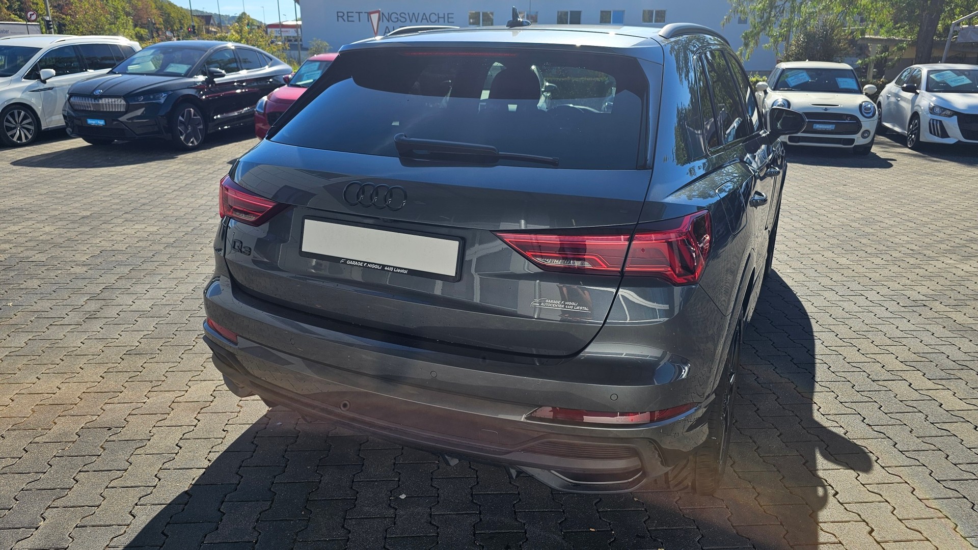 AUDI Q3 45 TFSI e S line S-tronic-image-8