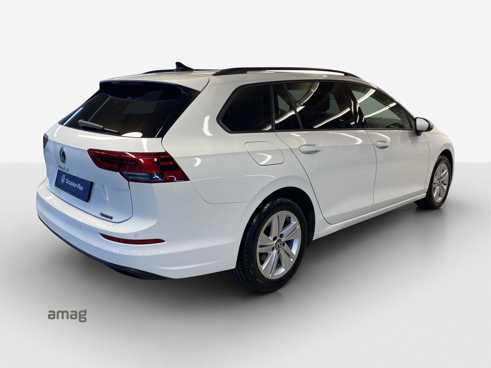VW Golf Variant 2.0 TDI Life DSG 4Motion-image-4
