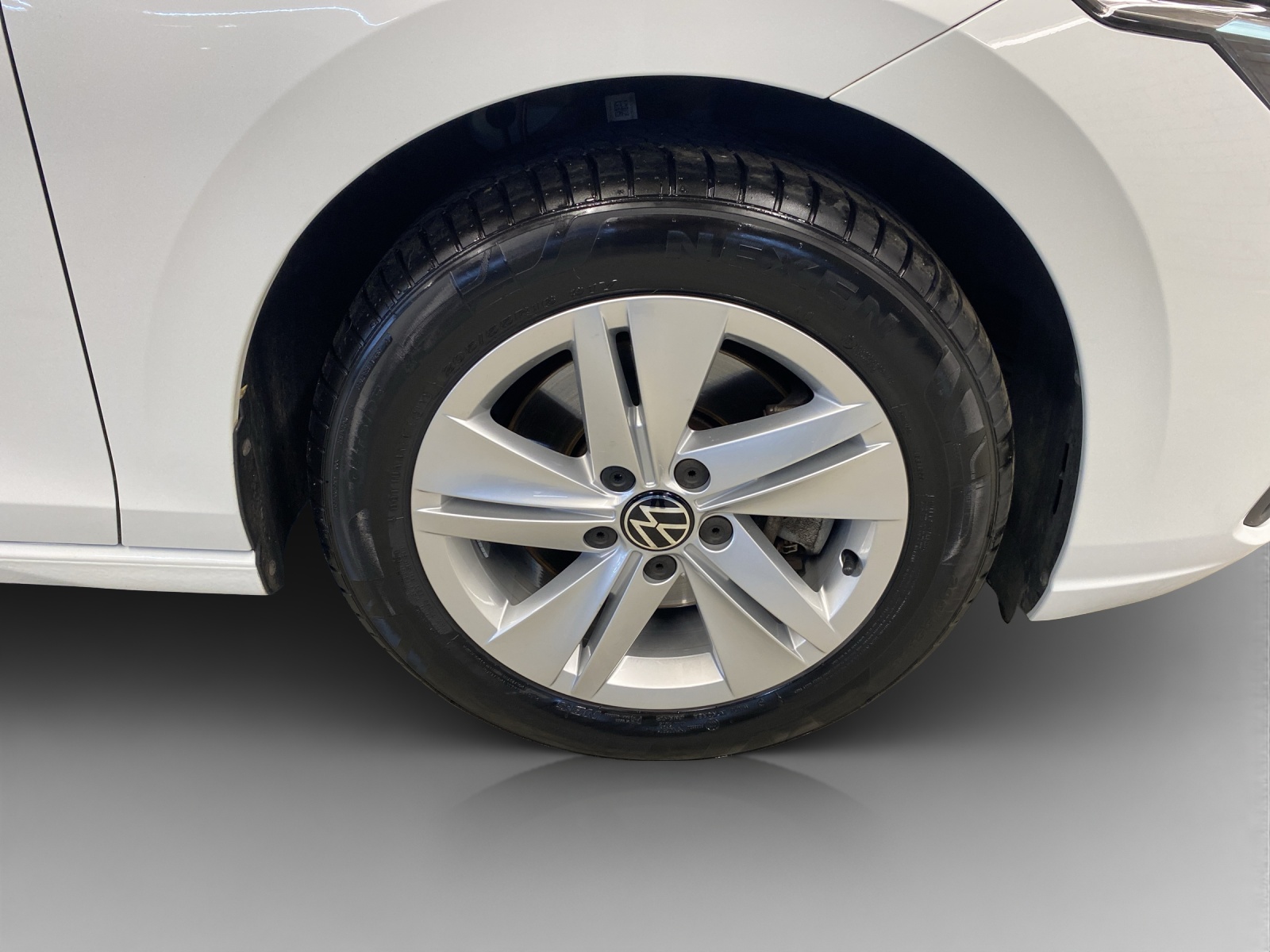 VW Golf Variant 2.0 TDI Life DSG 4Motion-image-14